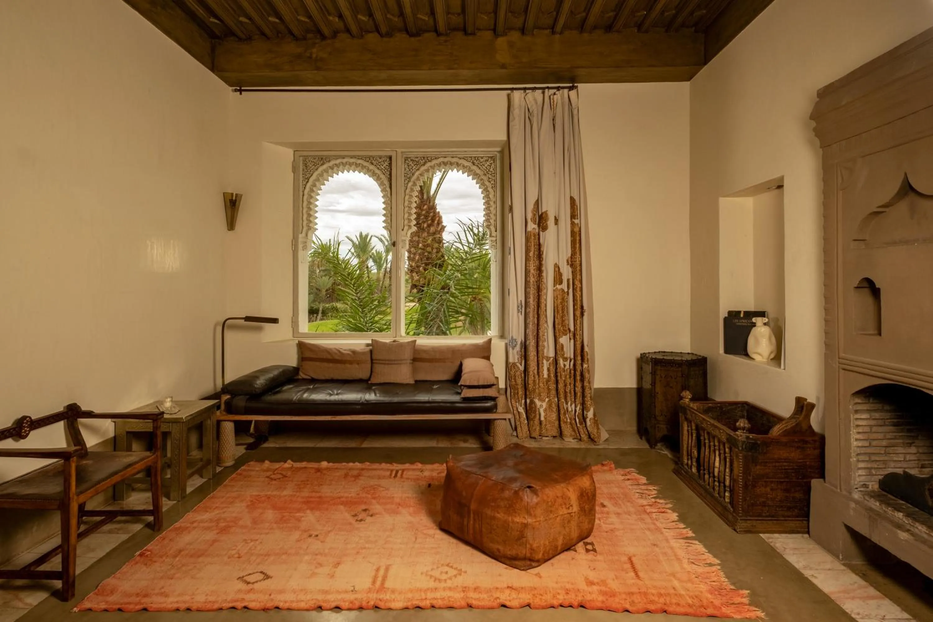 Living room, Bed in Ksar Char-Bagh Small Luxury Hotels