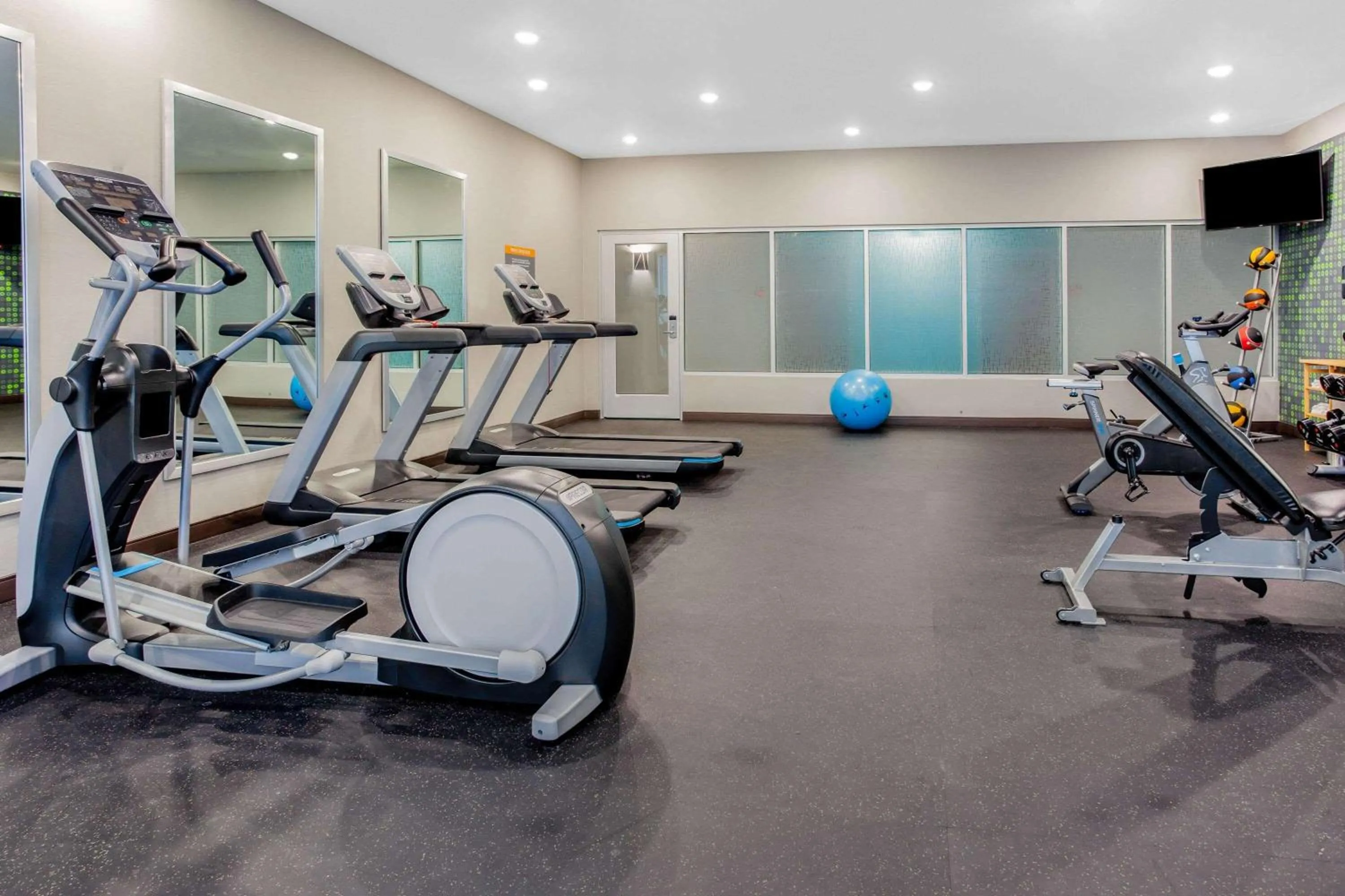 Fitness centre/facilities in La Quinta by Wyndham San Antonio Alamo City