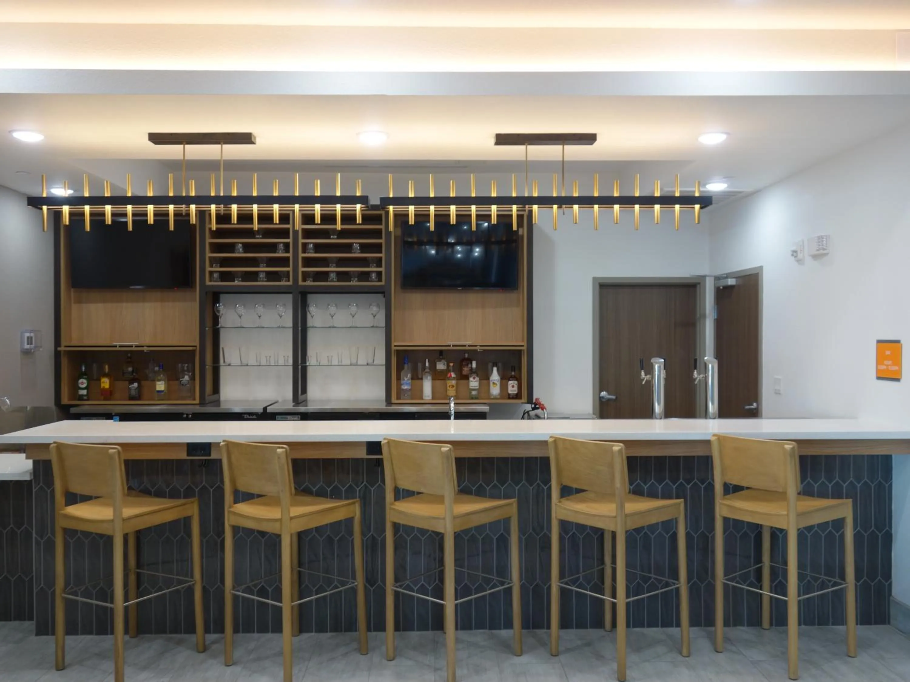 Communal lounge/ TV room in La Quinta by Wyndham San Antonio Alamo City