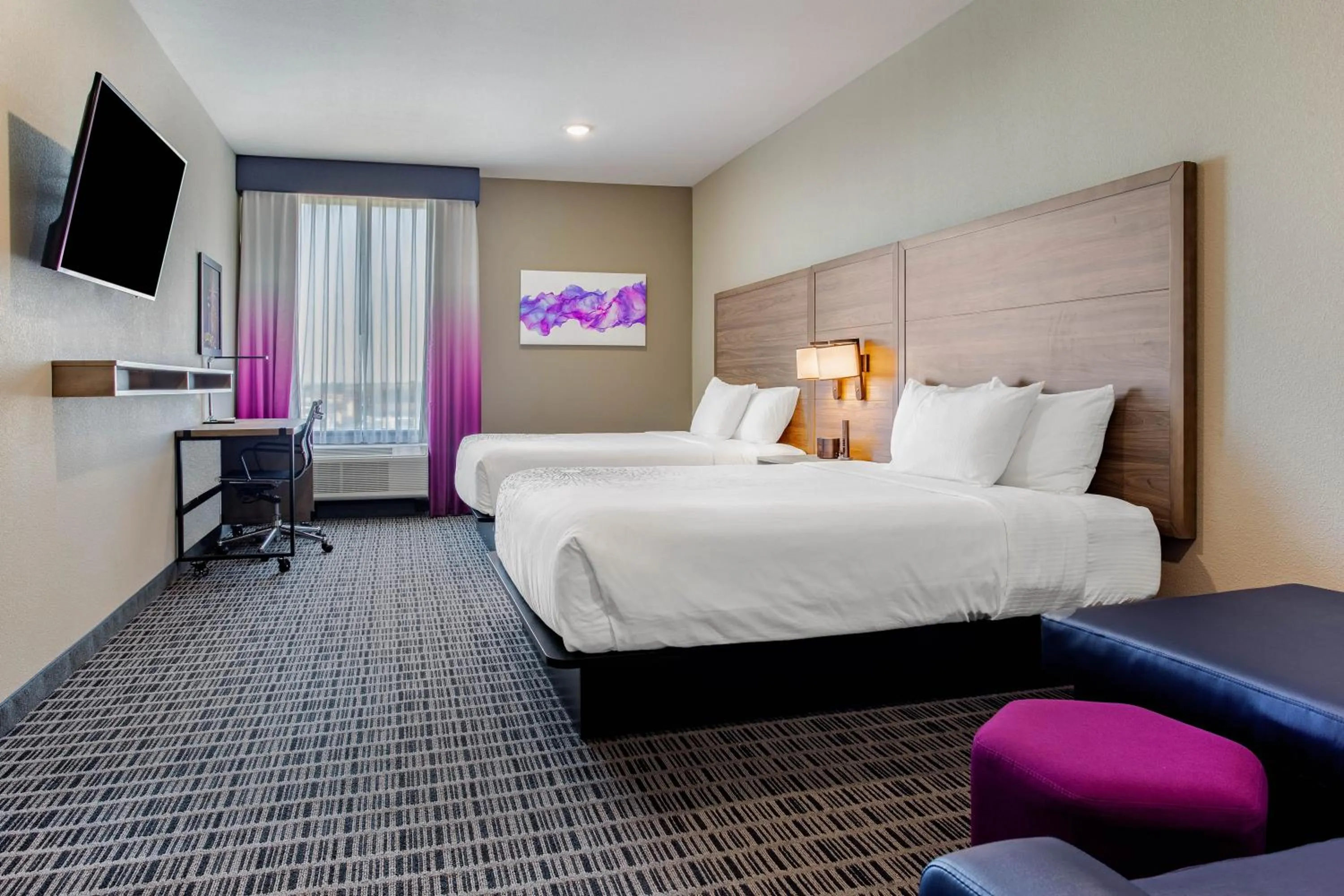 TV and multimedia, Bed in La Quinta by Wyndham San Antonio Alamo City
