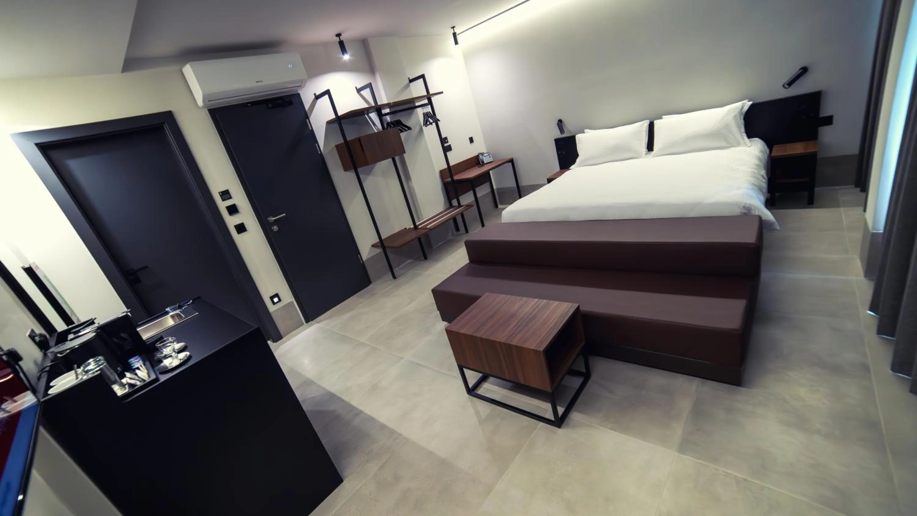 Photo of the whole room, Bed in Onyx Suites & Apartments