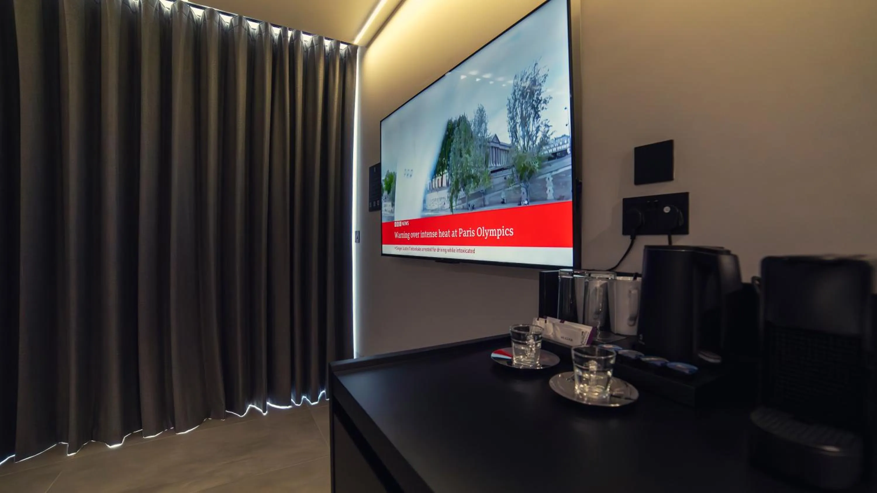 Onyx Suites & Apartments