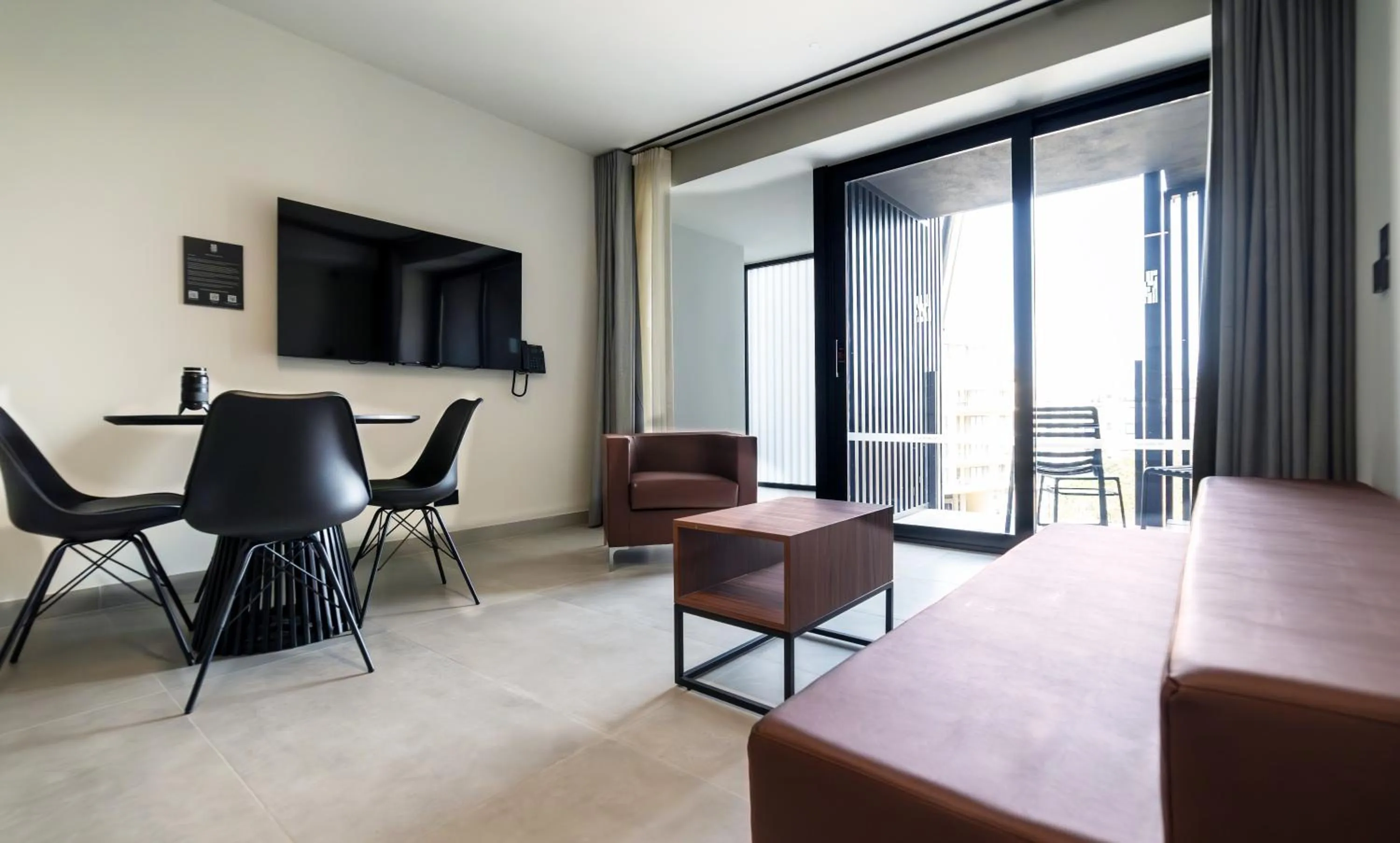 Onyx Suites & Apartments