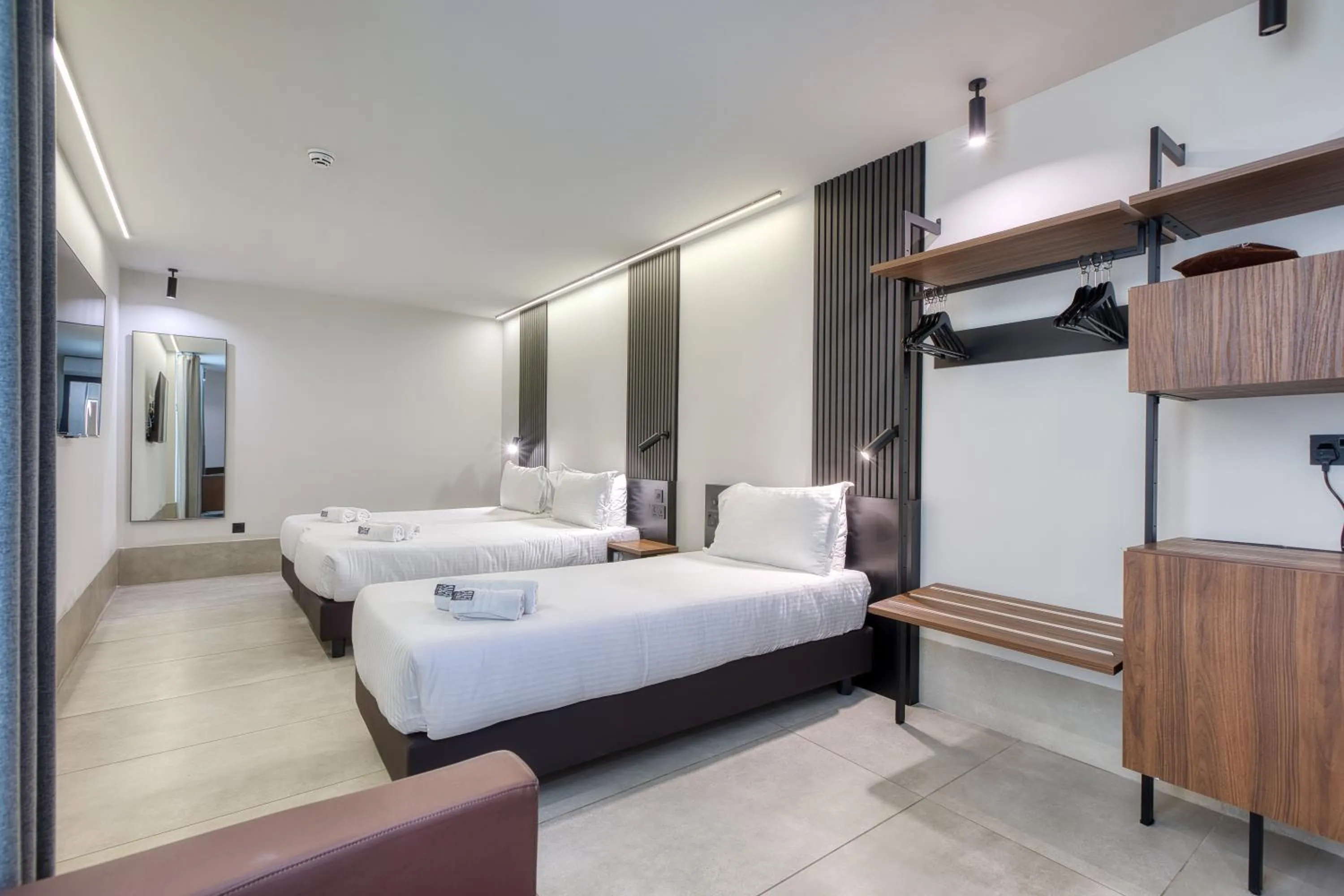 TV and multimedia, Bed in Onyx Hotel