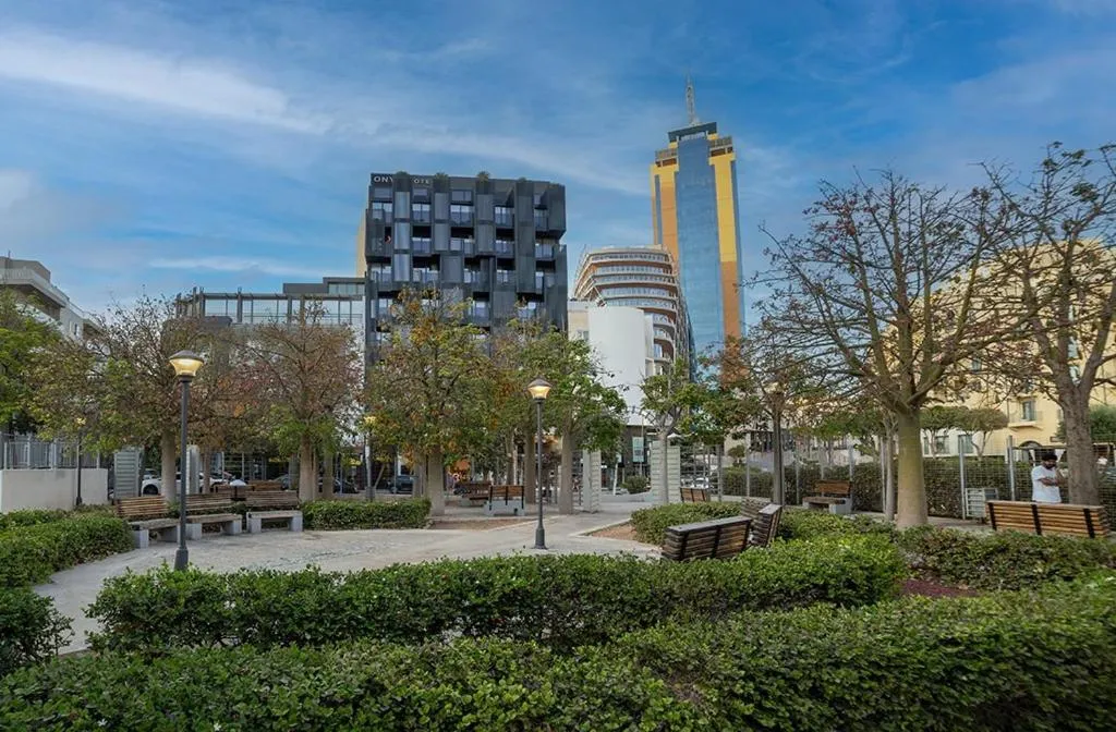 Onyx Suites & Apartments