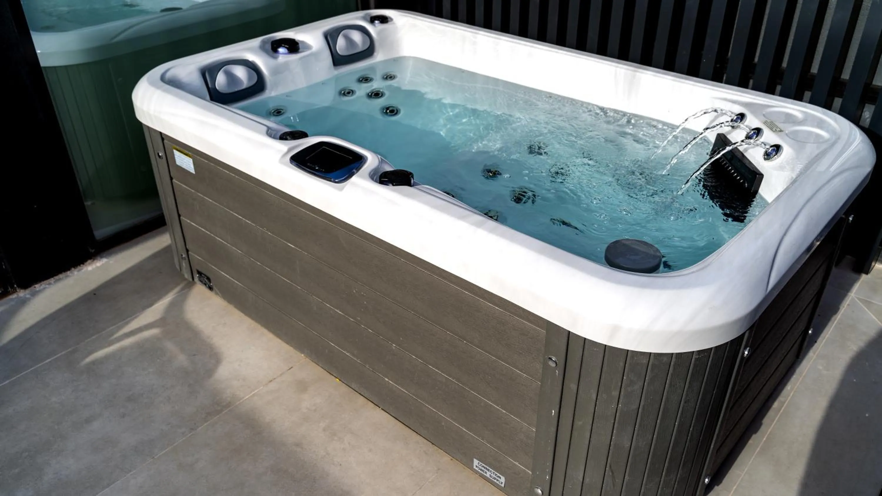 Hot Tub in Onyx Hotel