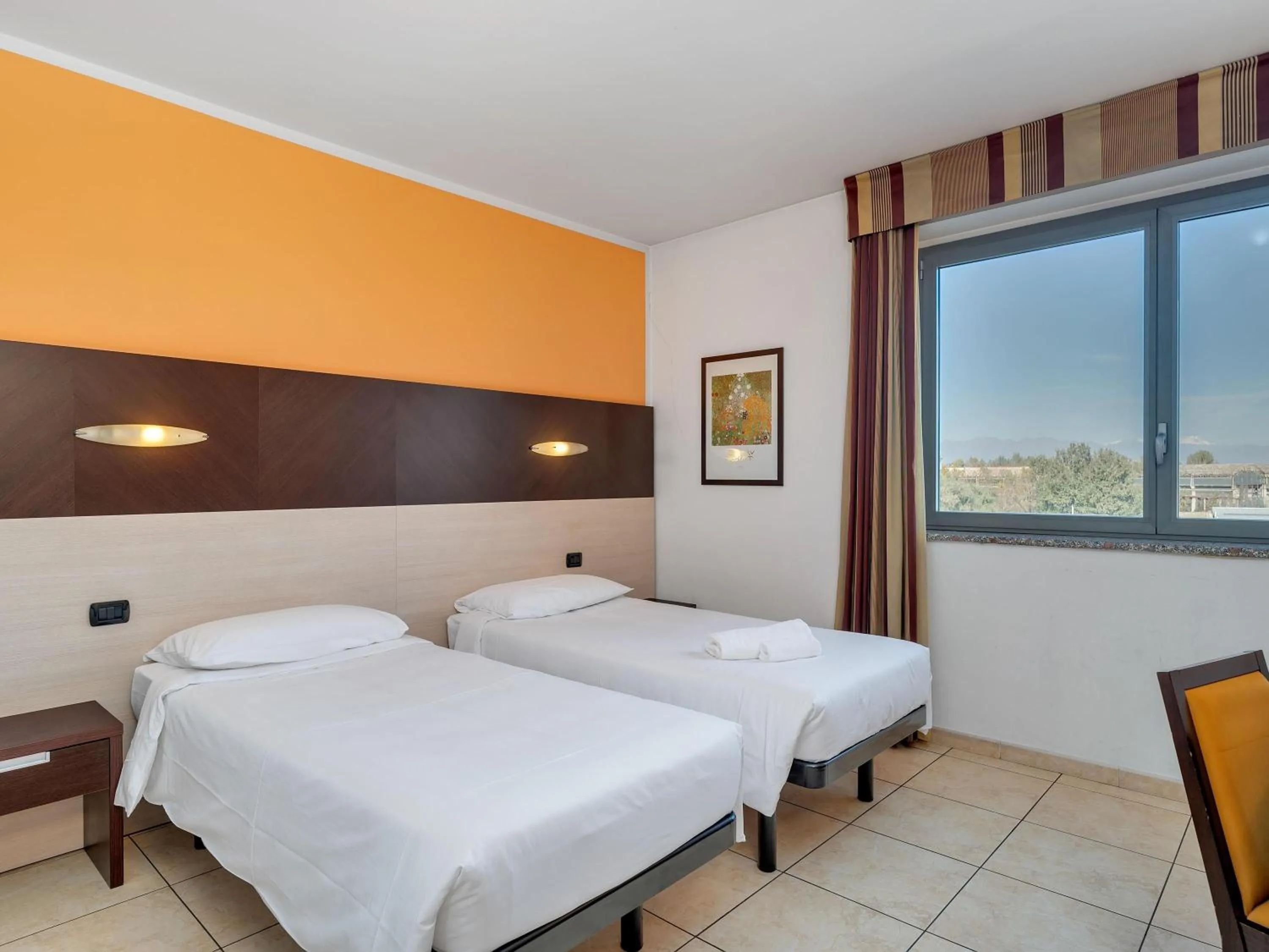 Photo of the whole room, Bed in B&B HOTEL Settimo Torinese