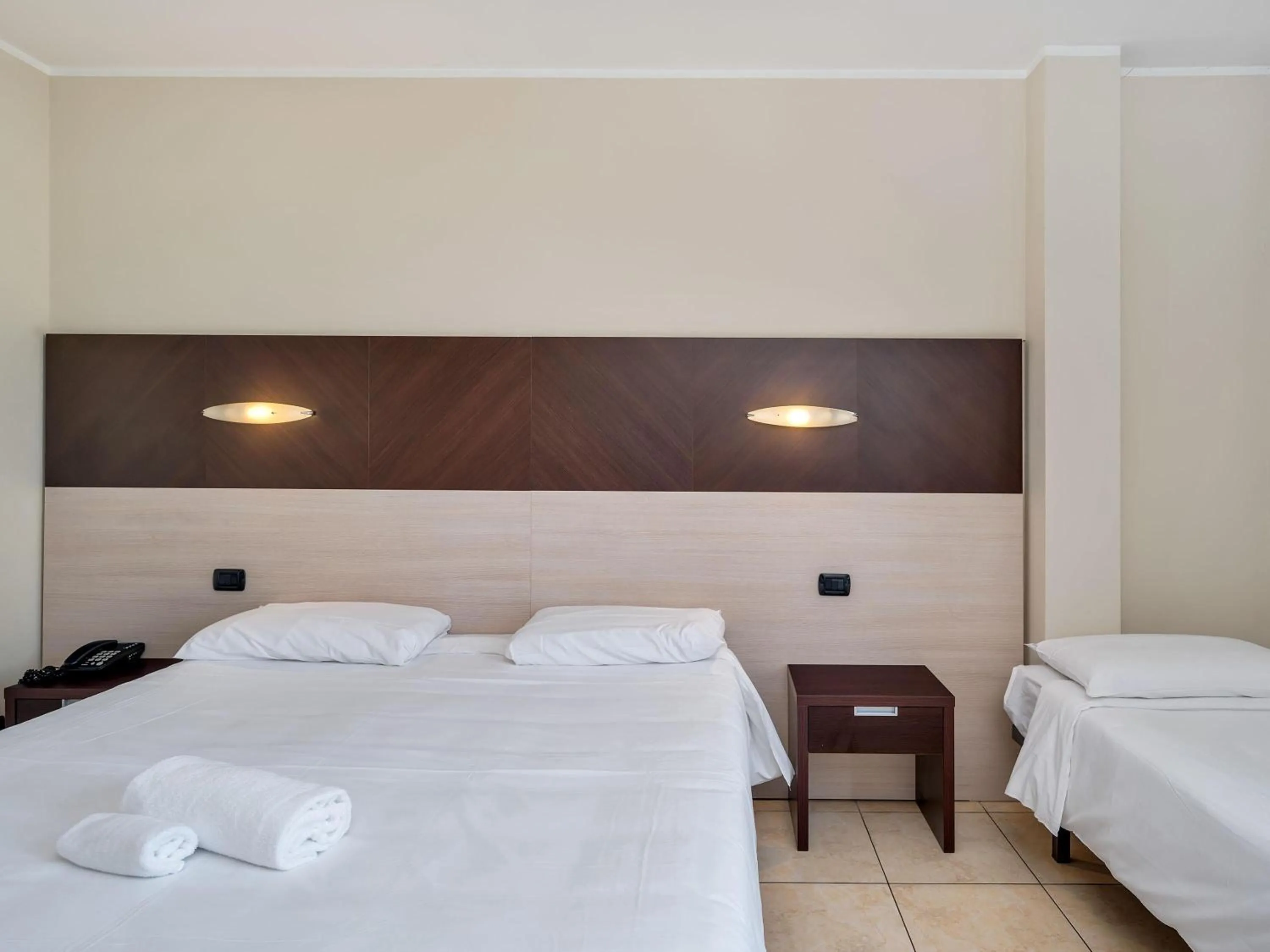 Photo of the whole room, Bed in B&B HOTEL Settimo Torinese