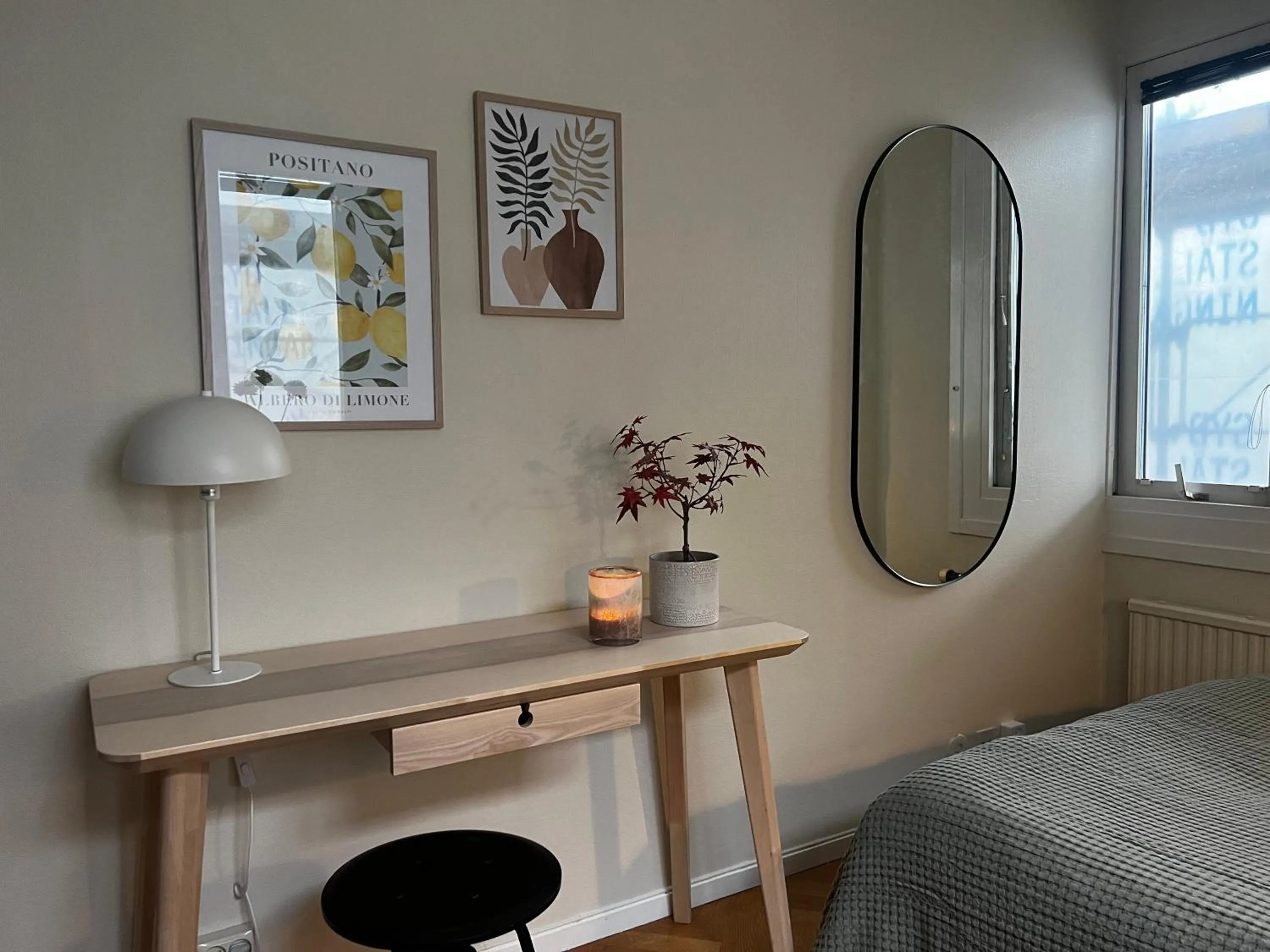 Photo of the whole room, Bed in Ewa & Maude Hotel