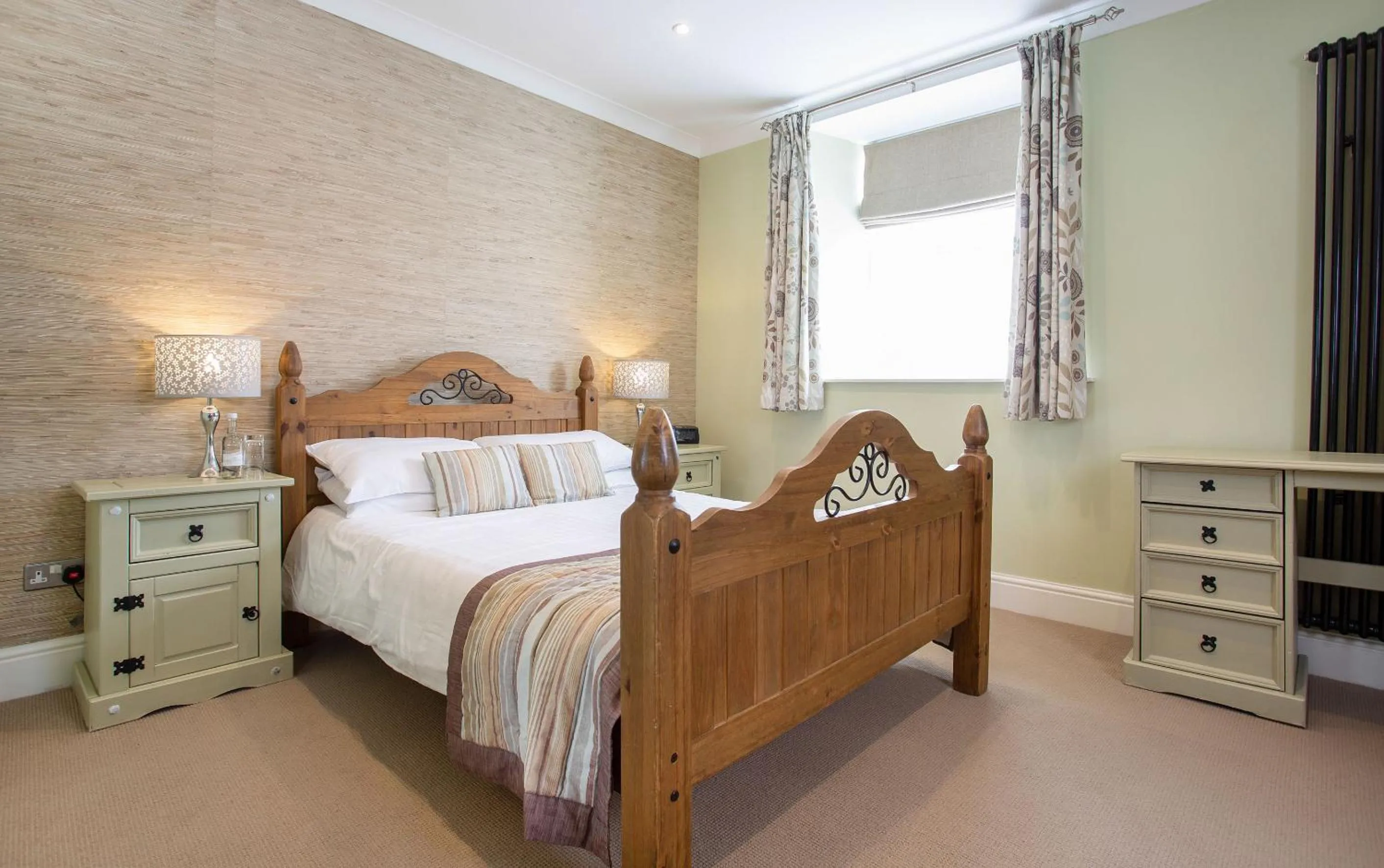 Bedroom, Bed in The Craster Arms Hotel in Beadnell