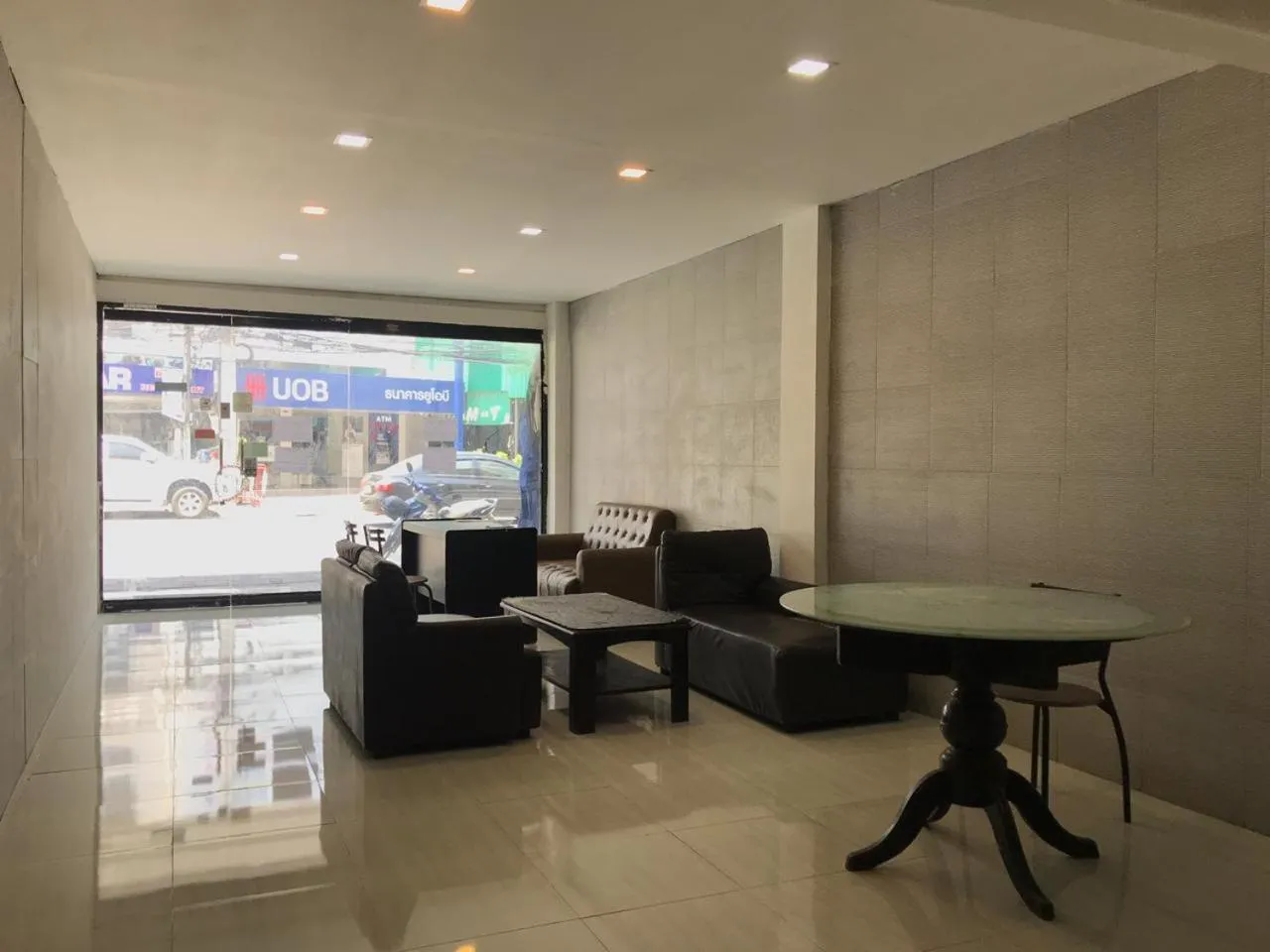 Restaurant/places to eat in Encore Sea View