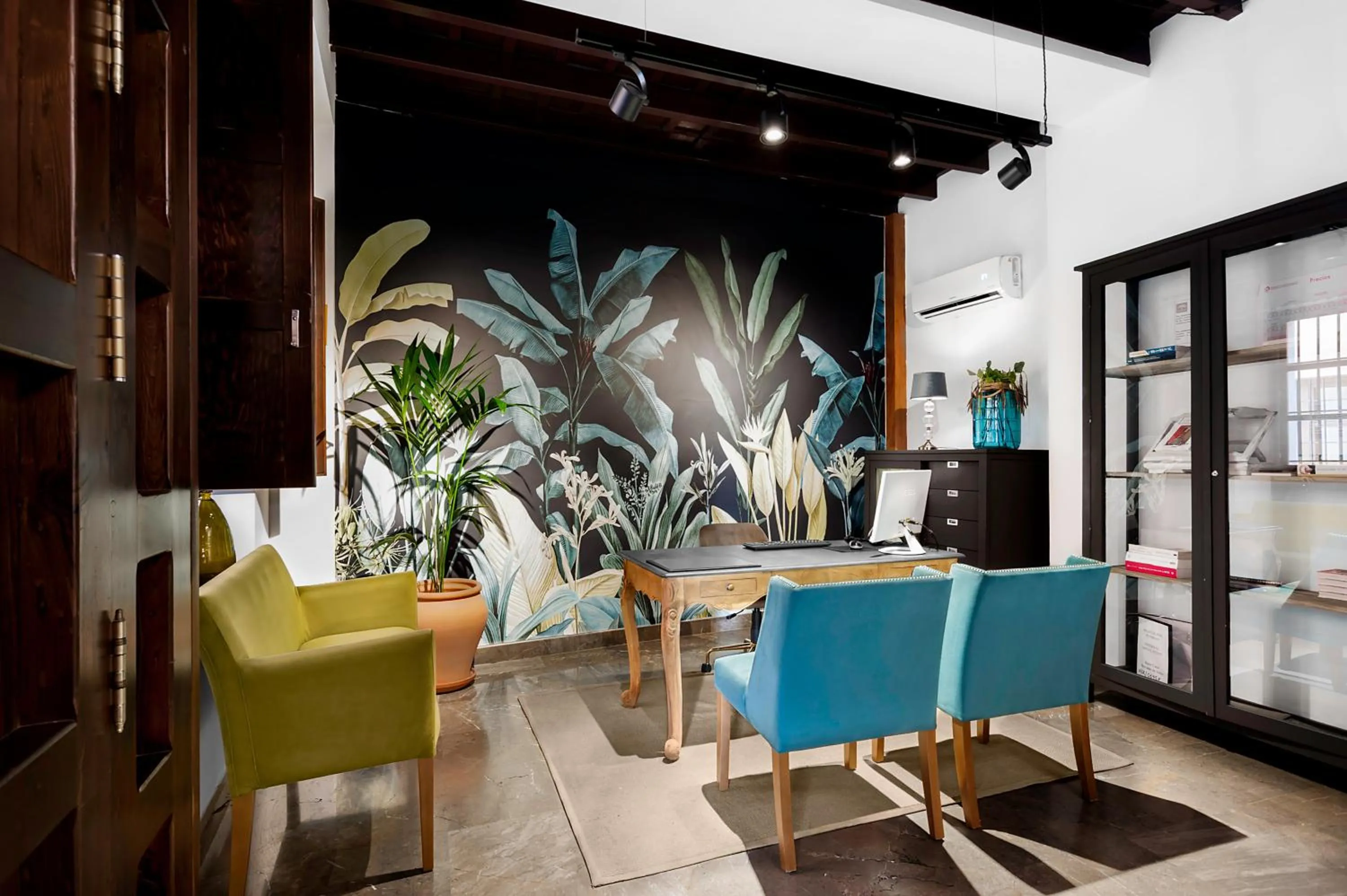 Seating area in Hotel Mercader de Sedas by Maxi Hoteles