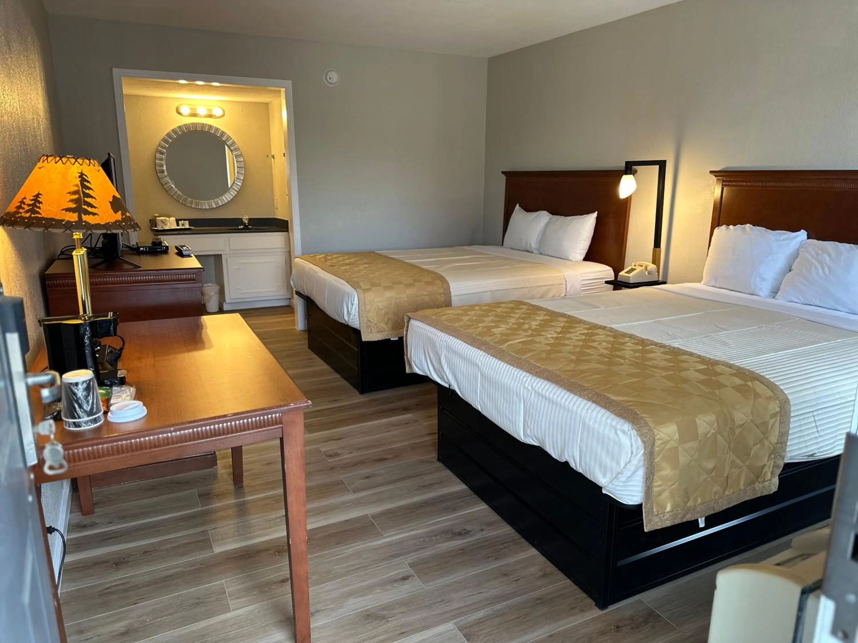 Photo of the whole room in Branson Victorian Inn