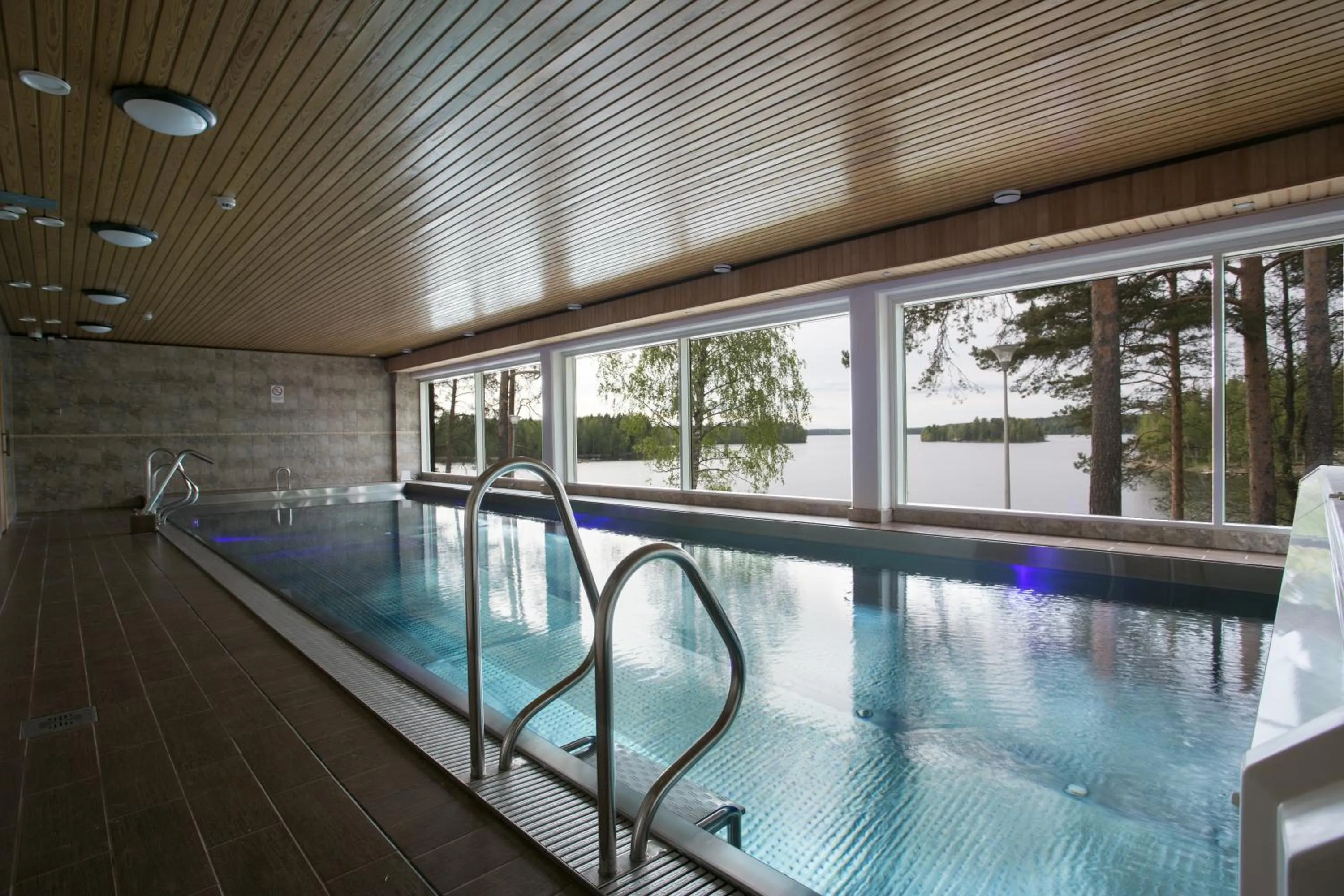 Swimming pool in Hotelli Salpa