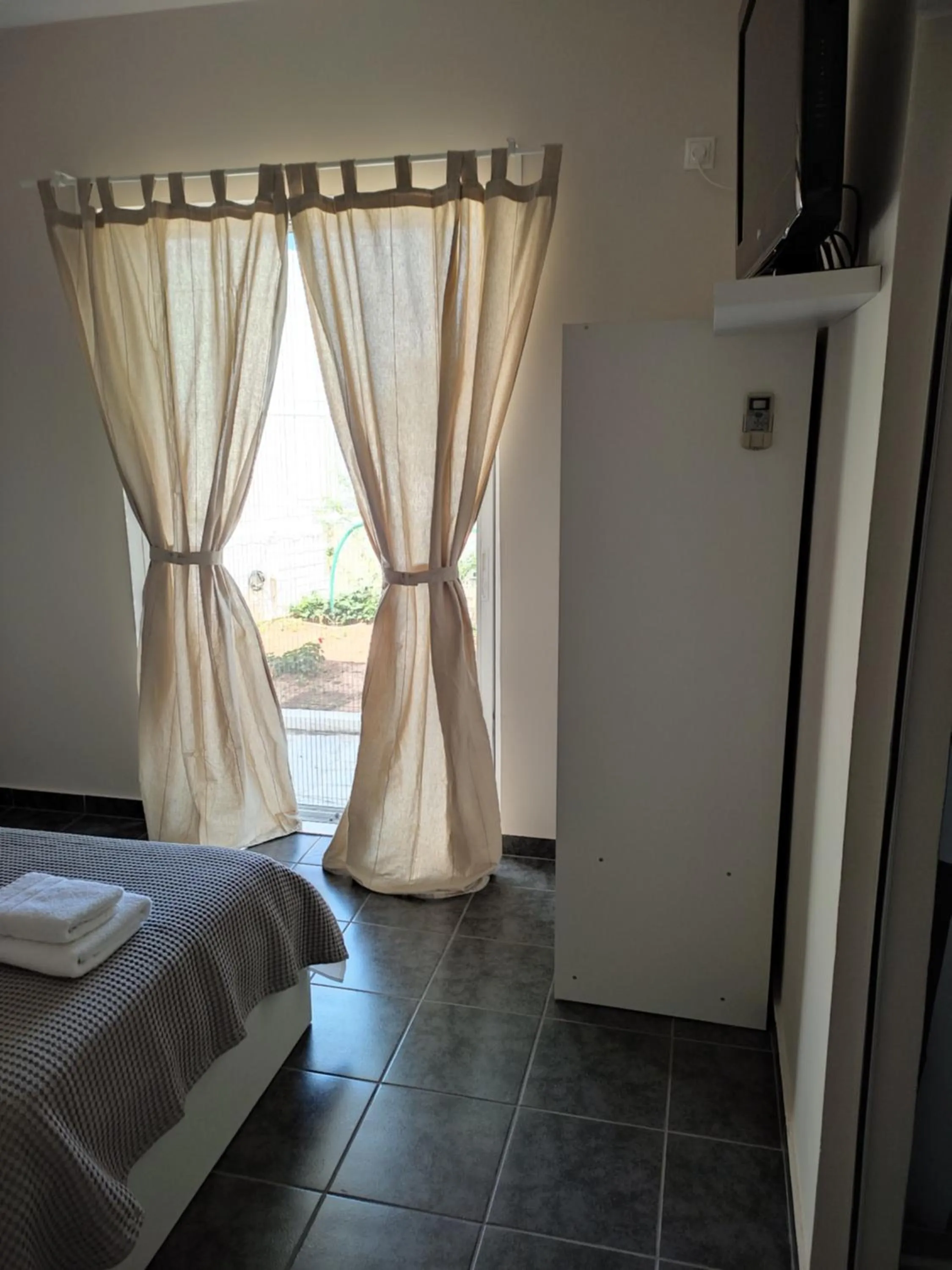 Bed in Double M near Athens Airport