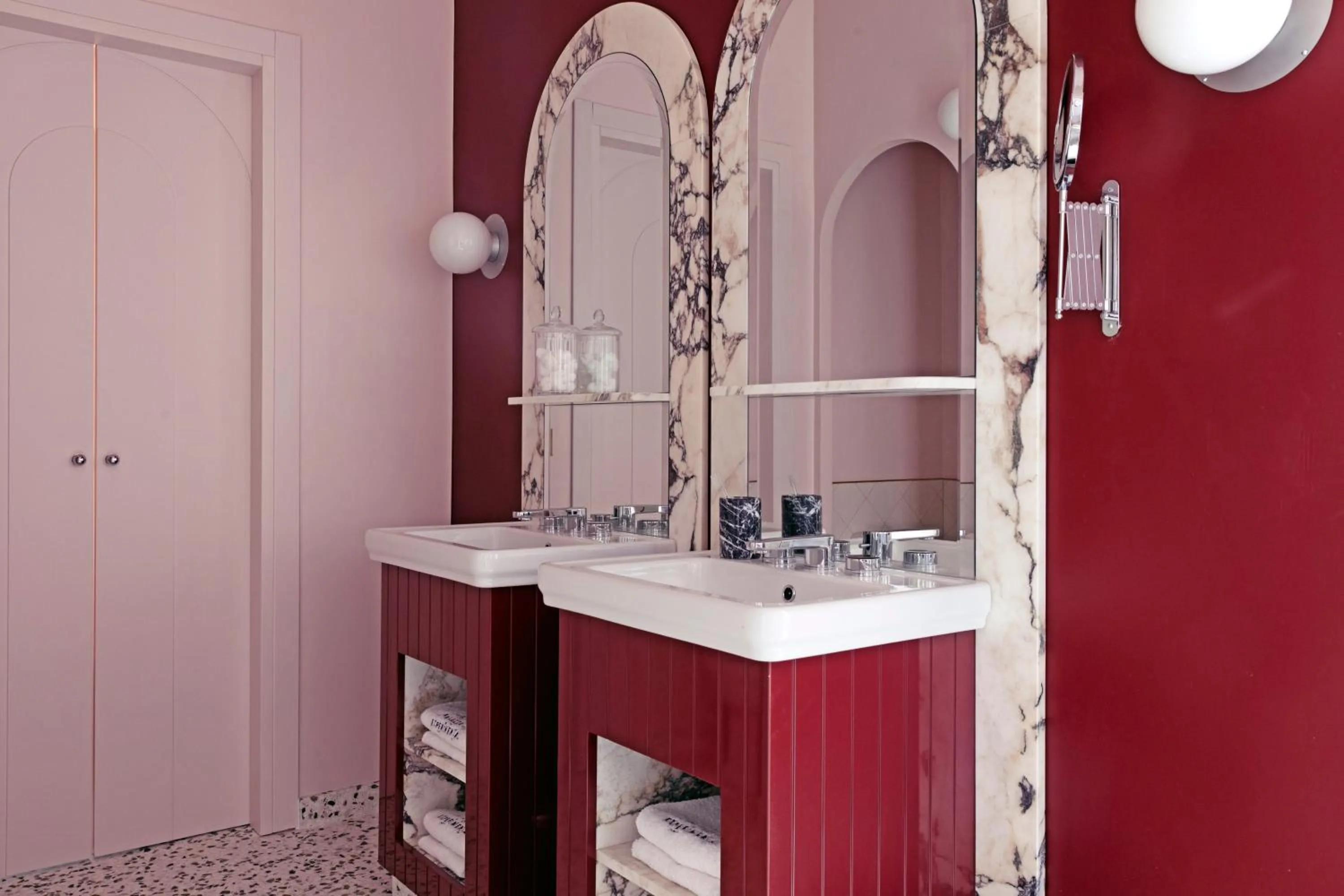 Executive Double Room with Balcony and Canal View in Il Palazzo Experimental