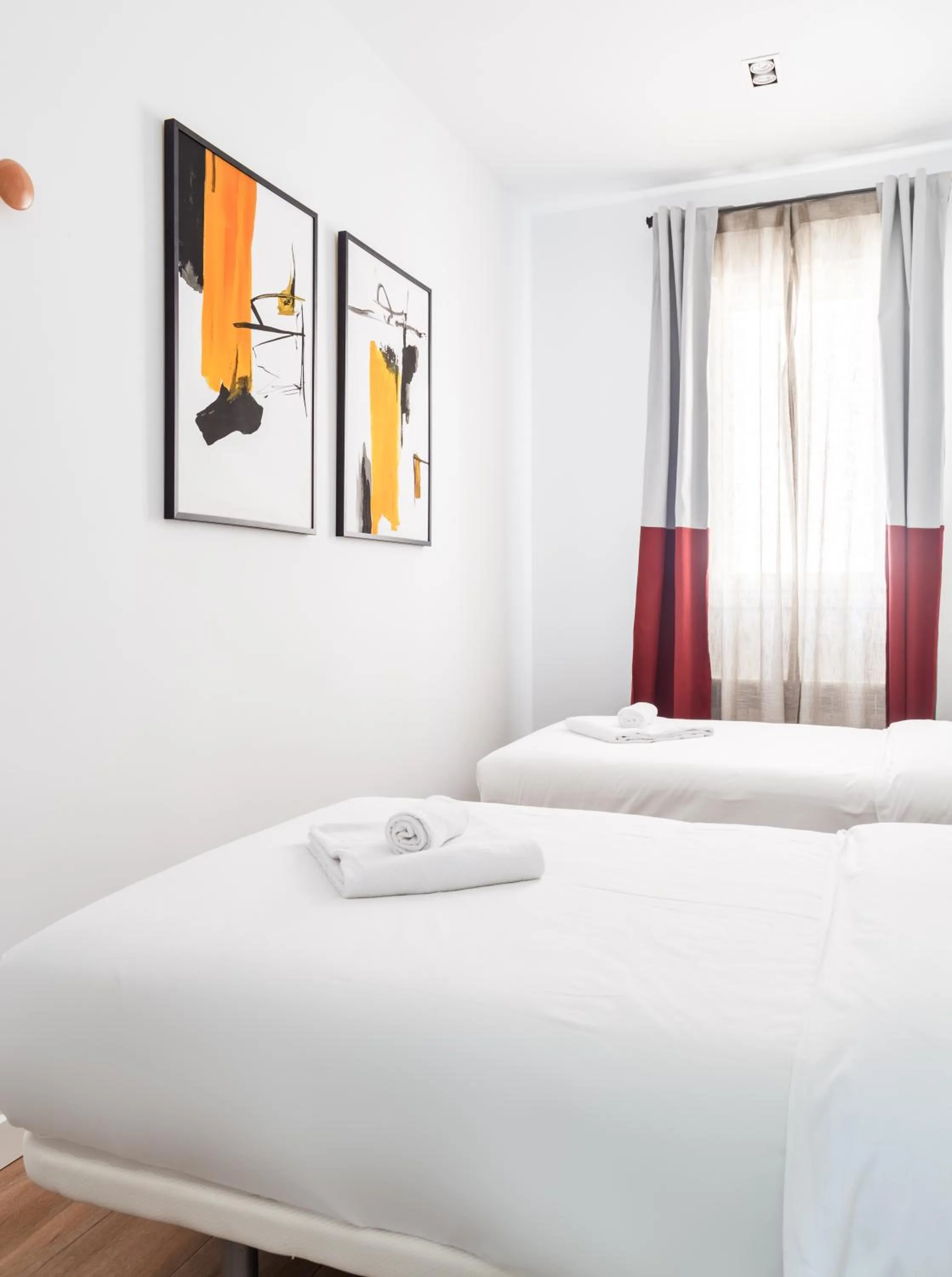 Bedroom, Bed in Smartr Atocha Reina Sofia