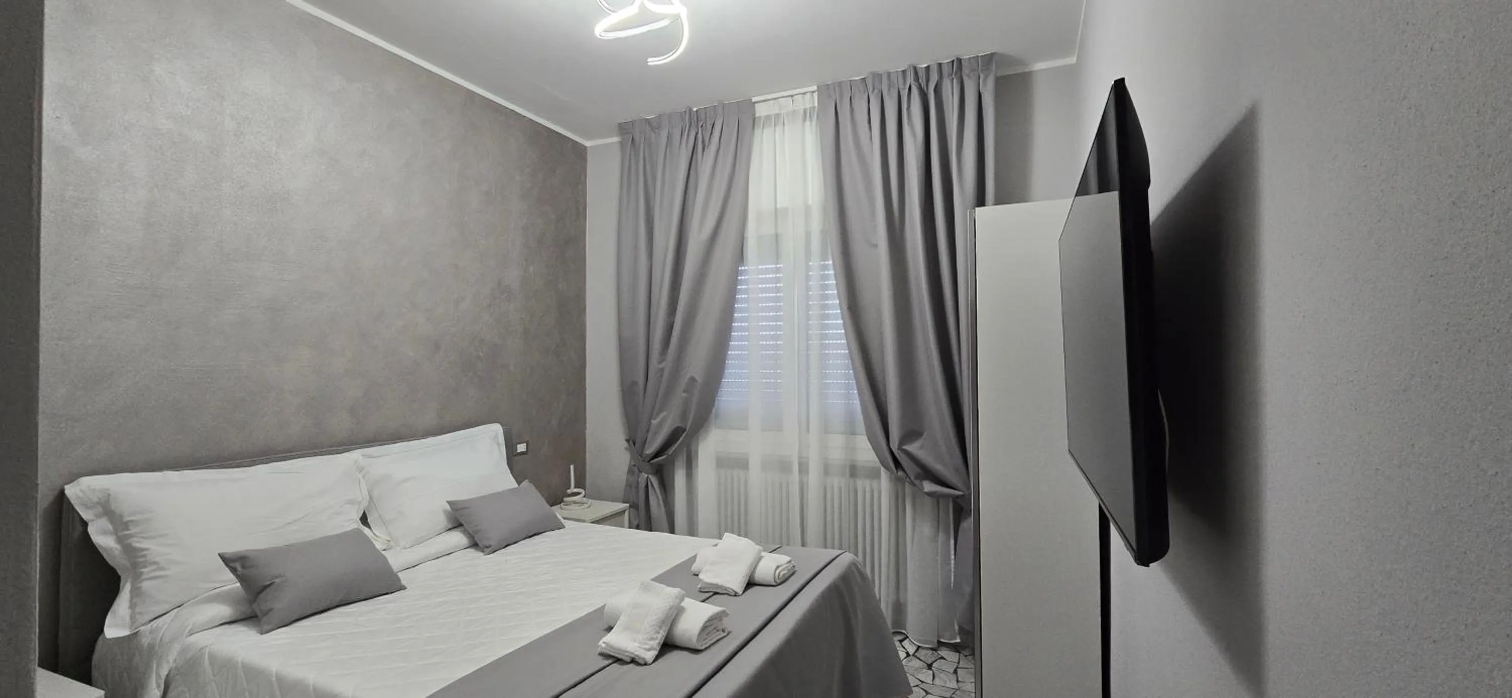 Bed in HOTEL PARADISO