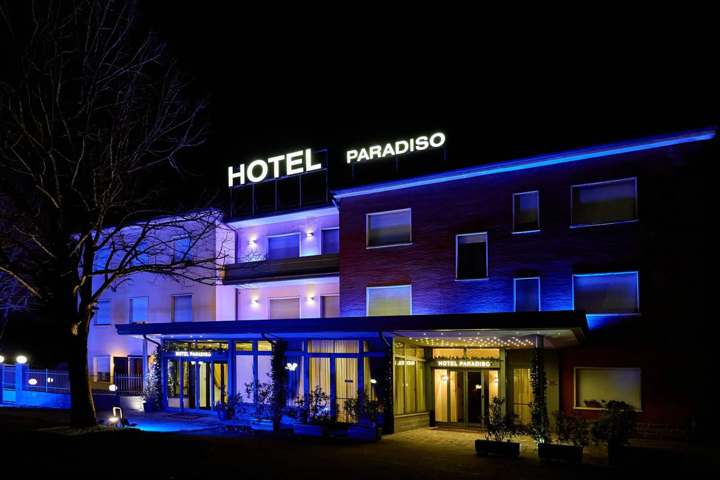 Property building in HOTEL PARADISO