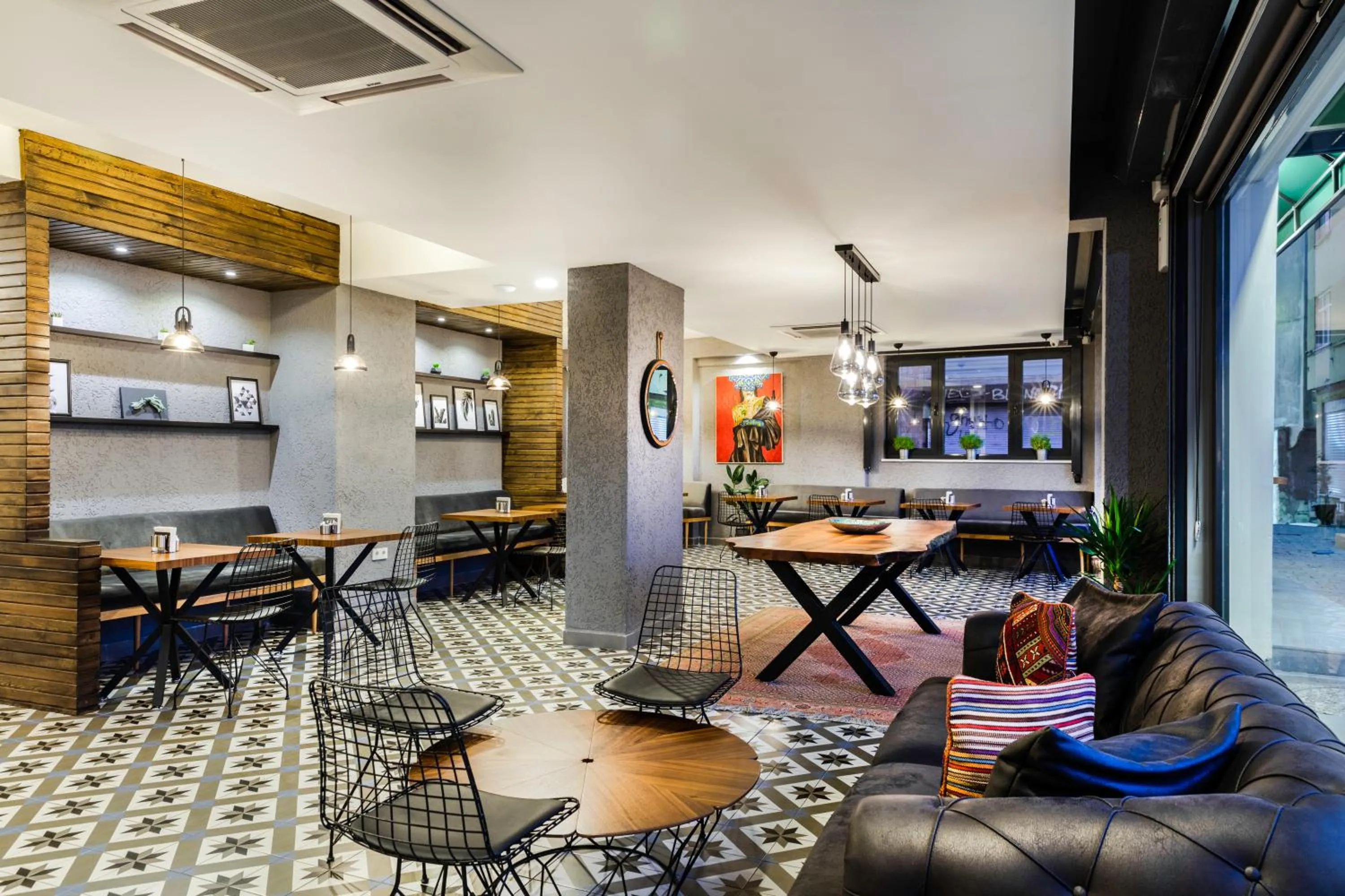 Restaurant/places to eat in DORUK PALAS HOTEL