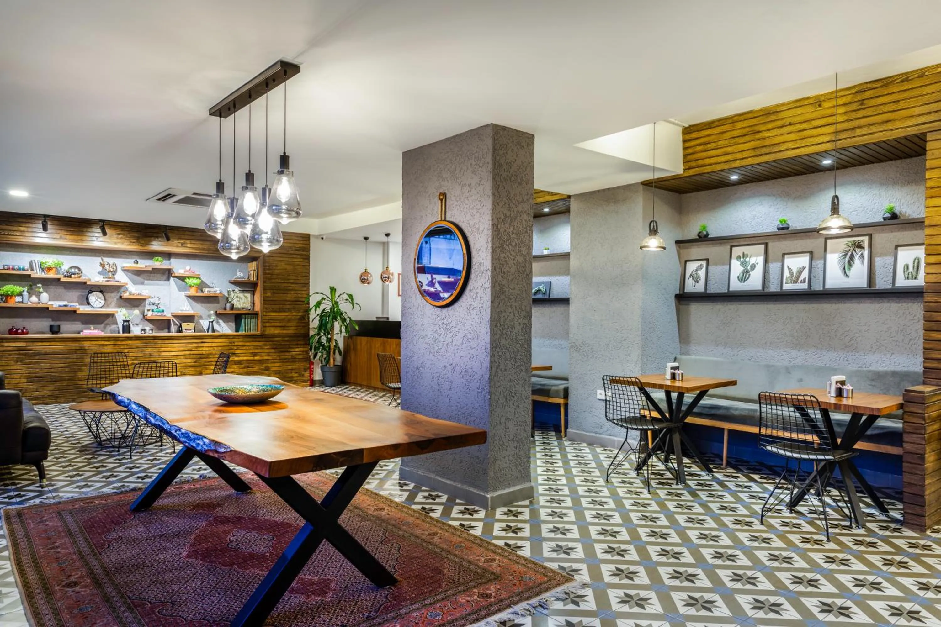 Restaurant/places to eat in DORUK PALAS HOTEL