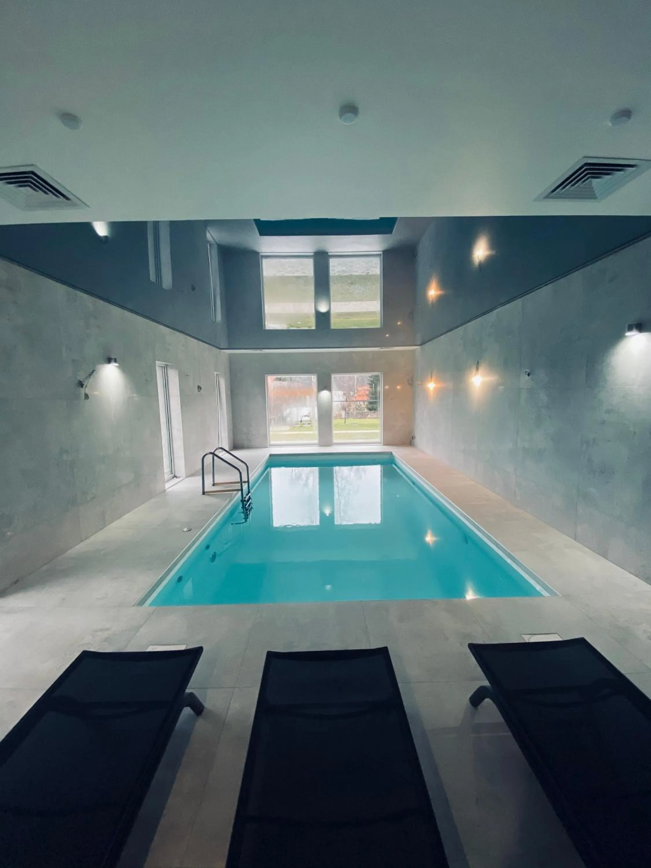 Swimming pool in La Park Aparthotel