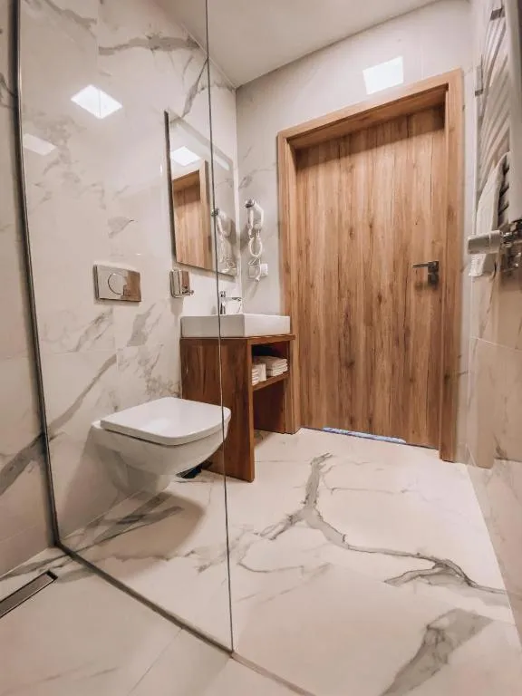 Shower in La Park Aparthotel