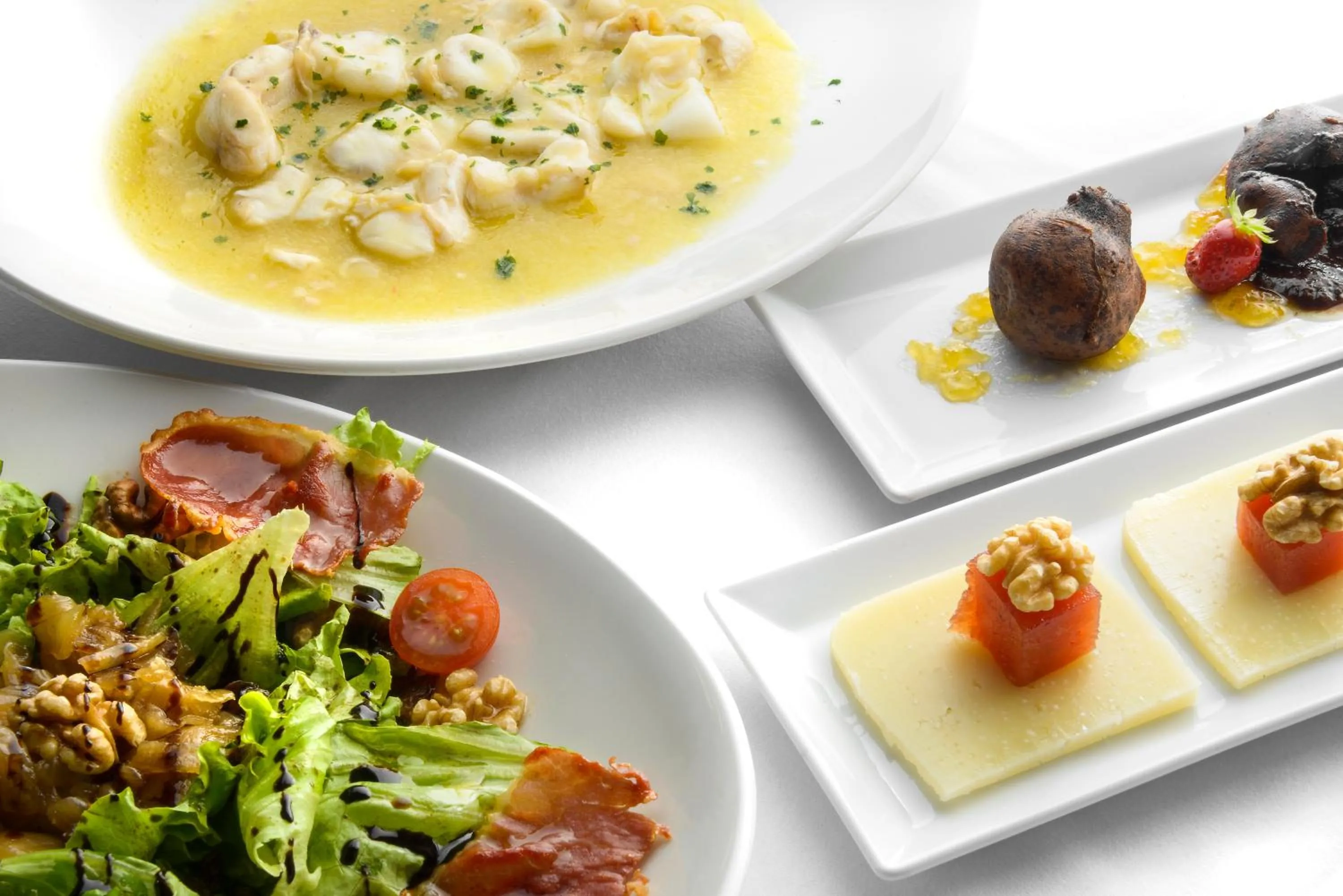 Restaurant/places to eat in Hotel Rural Iribarnia