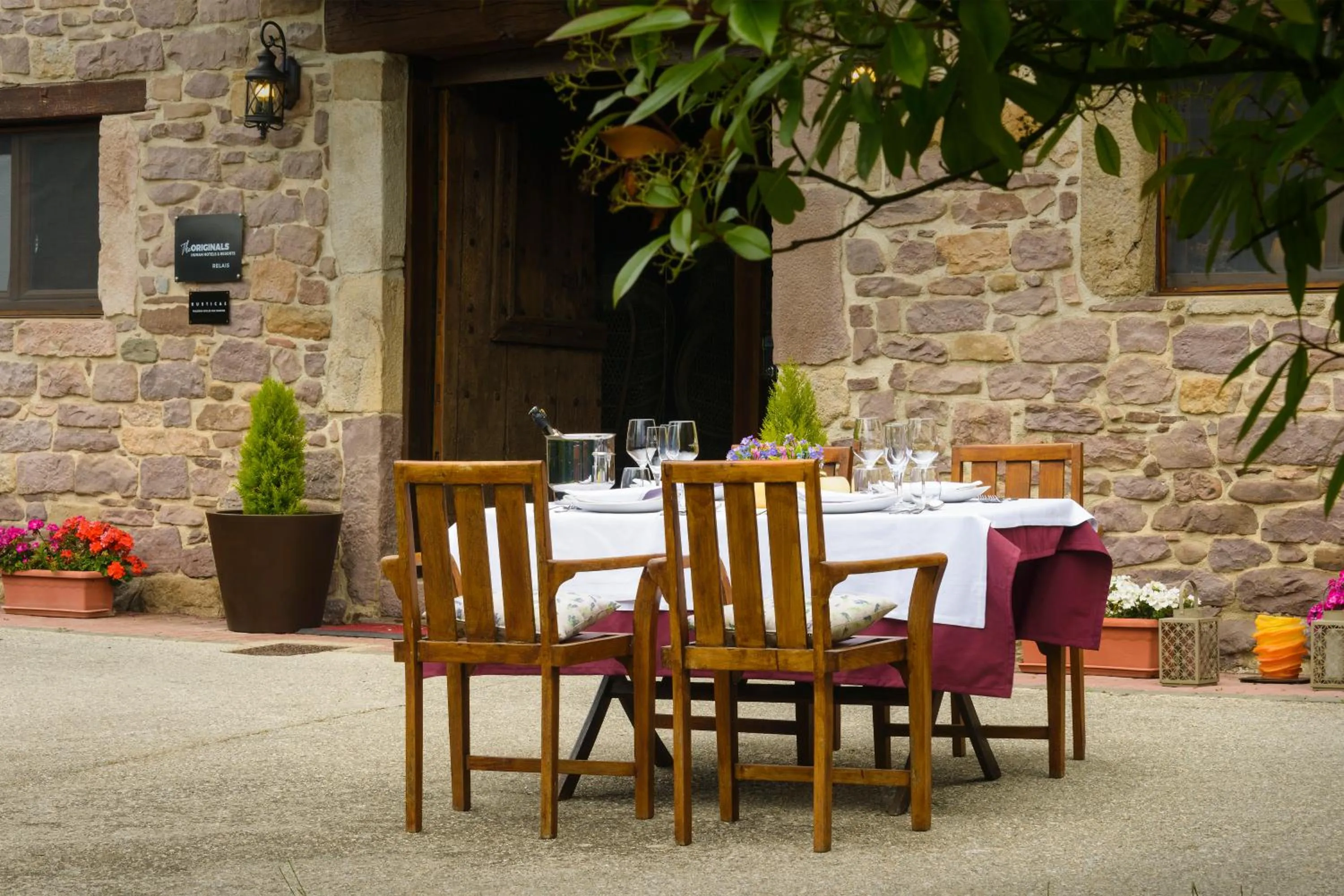 Patio in Hotel Rural Iribarnia