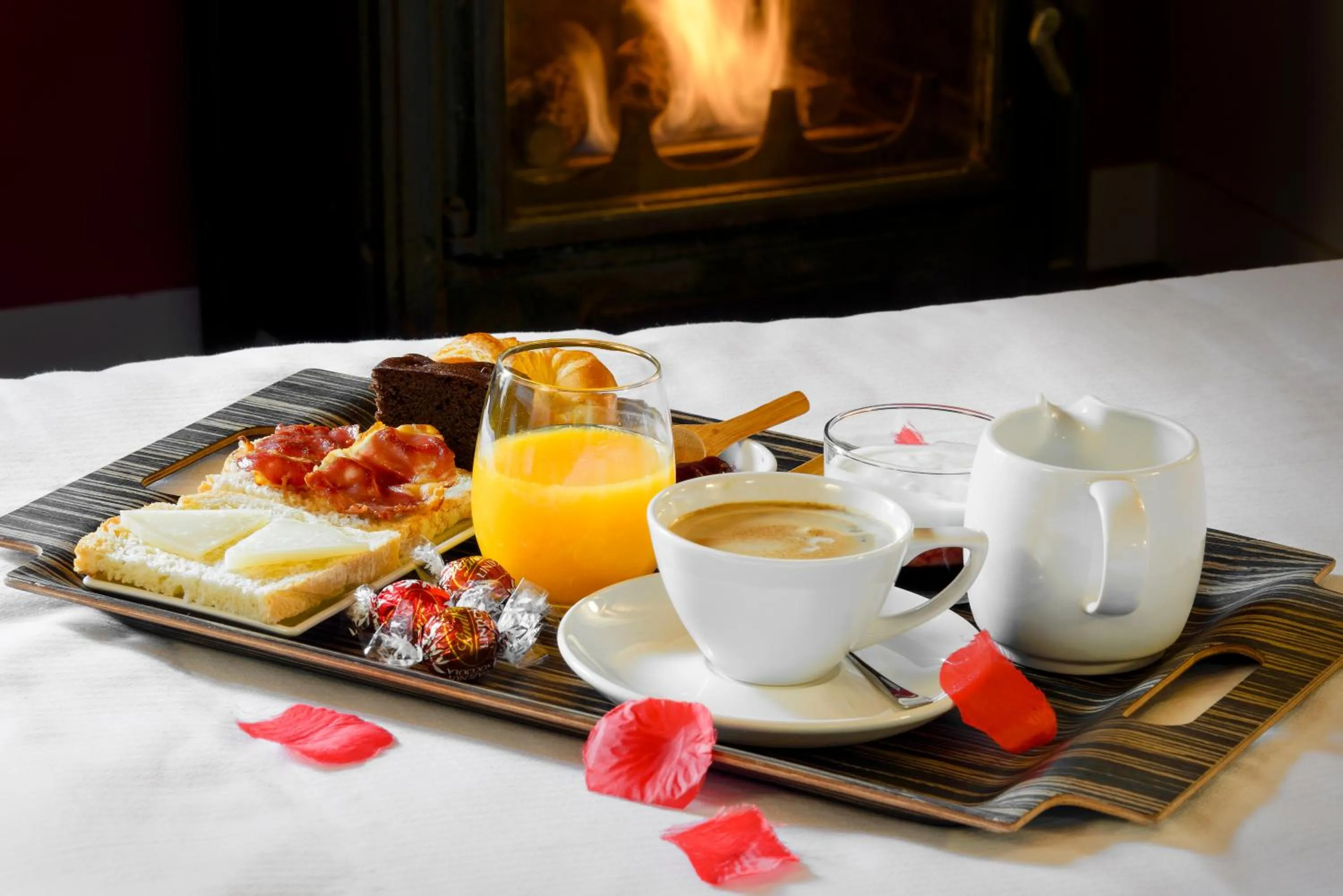 Breakfast in Hotel Rural Iribarnia