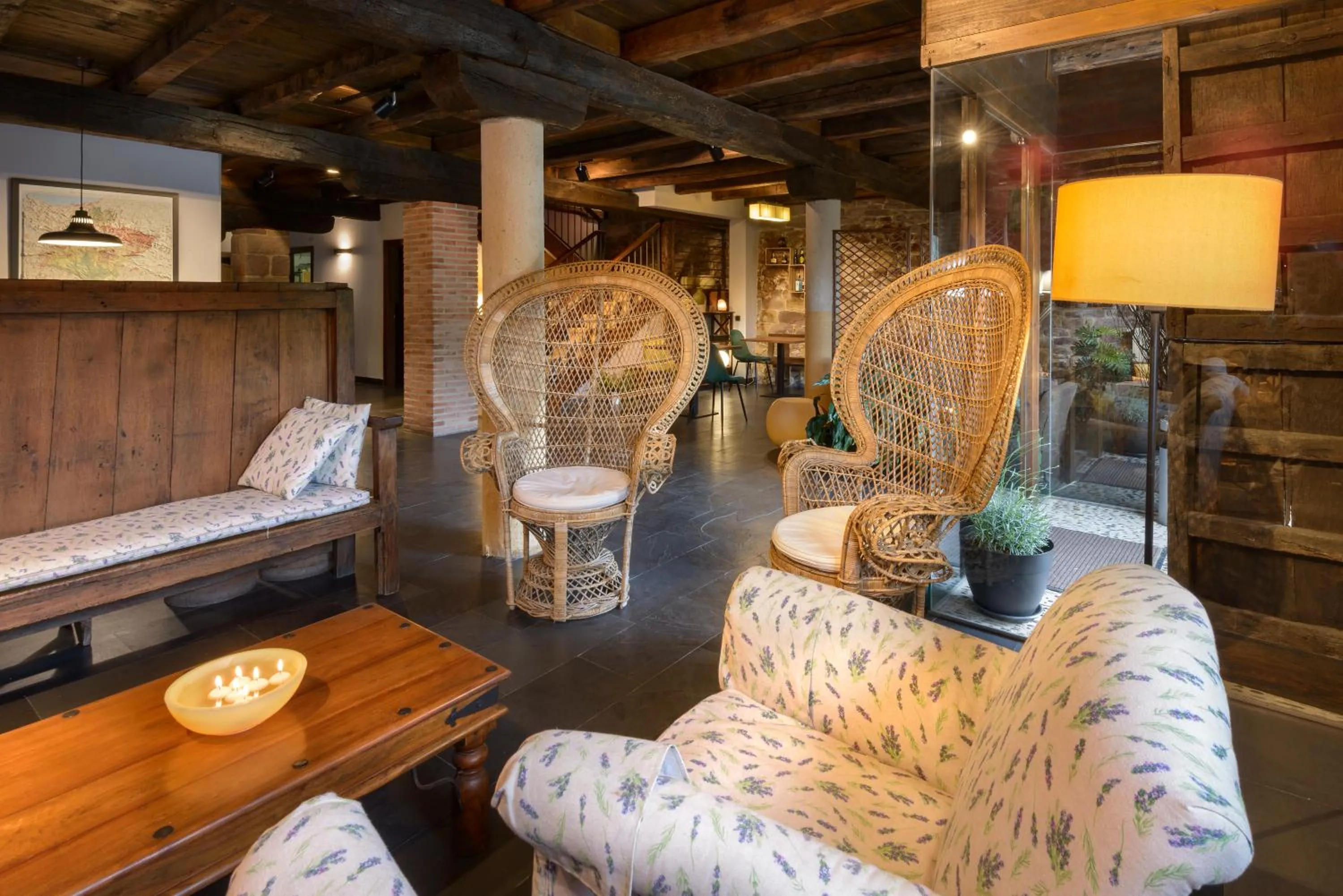 Seating area in Hotel Rural Iribarnia