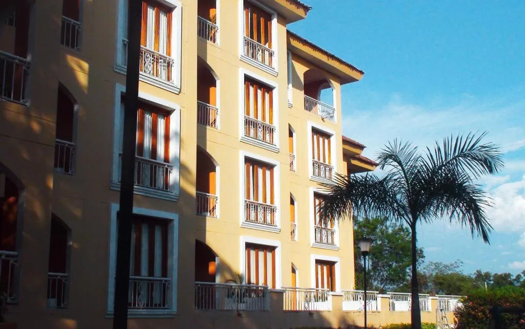 Property building in Hotel Peñon Suites