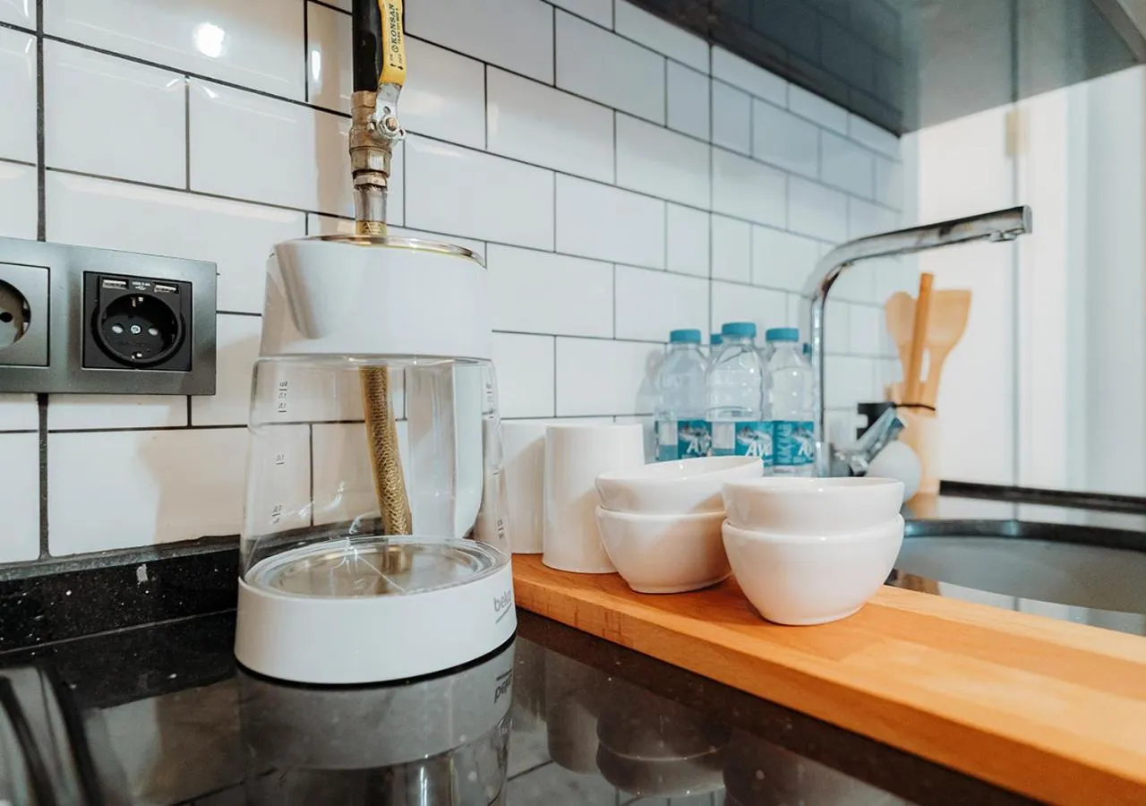 Coffee/tea facilities in Umut Apartments