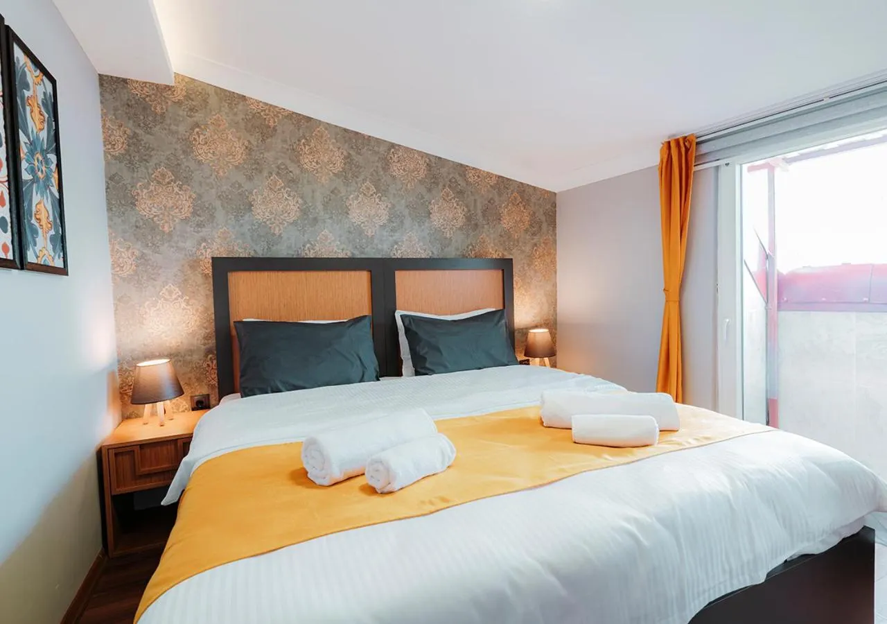 Bedroom, Bed in Umut Apartments