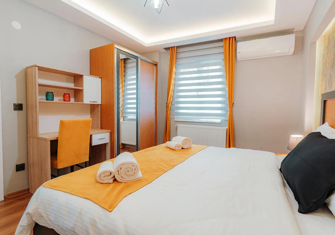 Bedroom, Bed in Umut Apartments