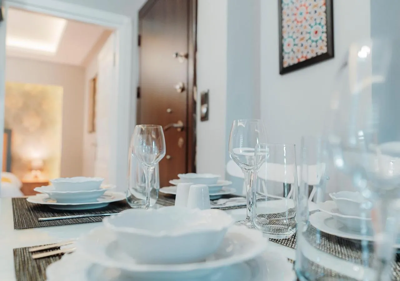 Dining area in Umut Apartments