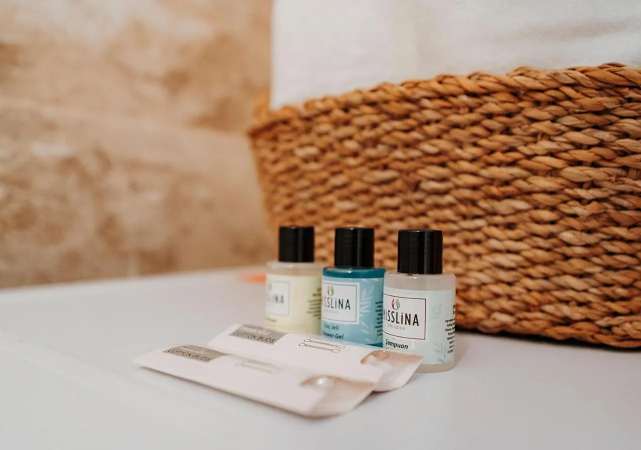 Bathroom in Umut Apartments