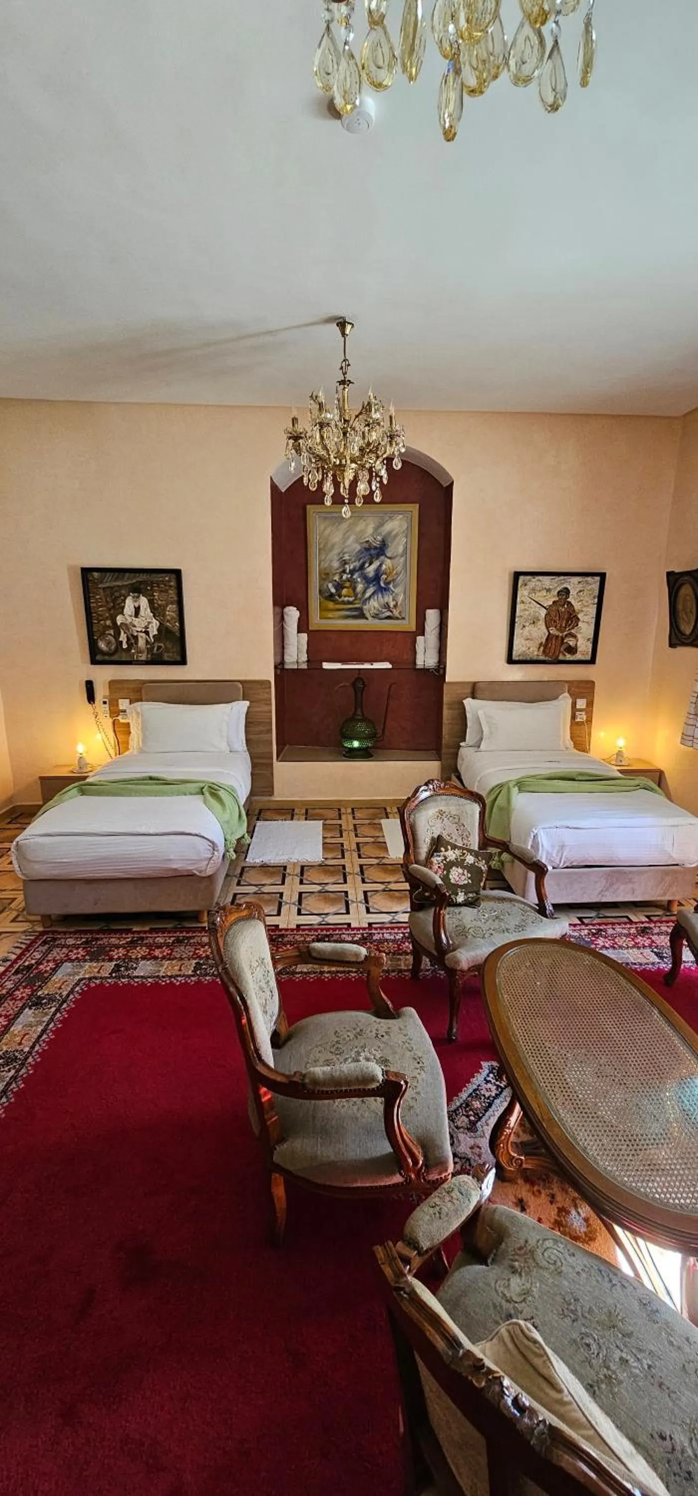 Seating area, Bed in Ryad 91