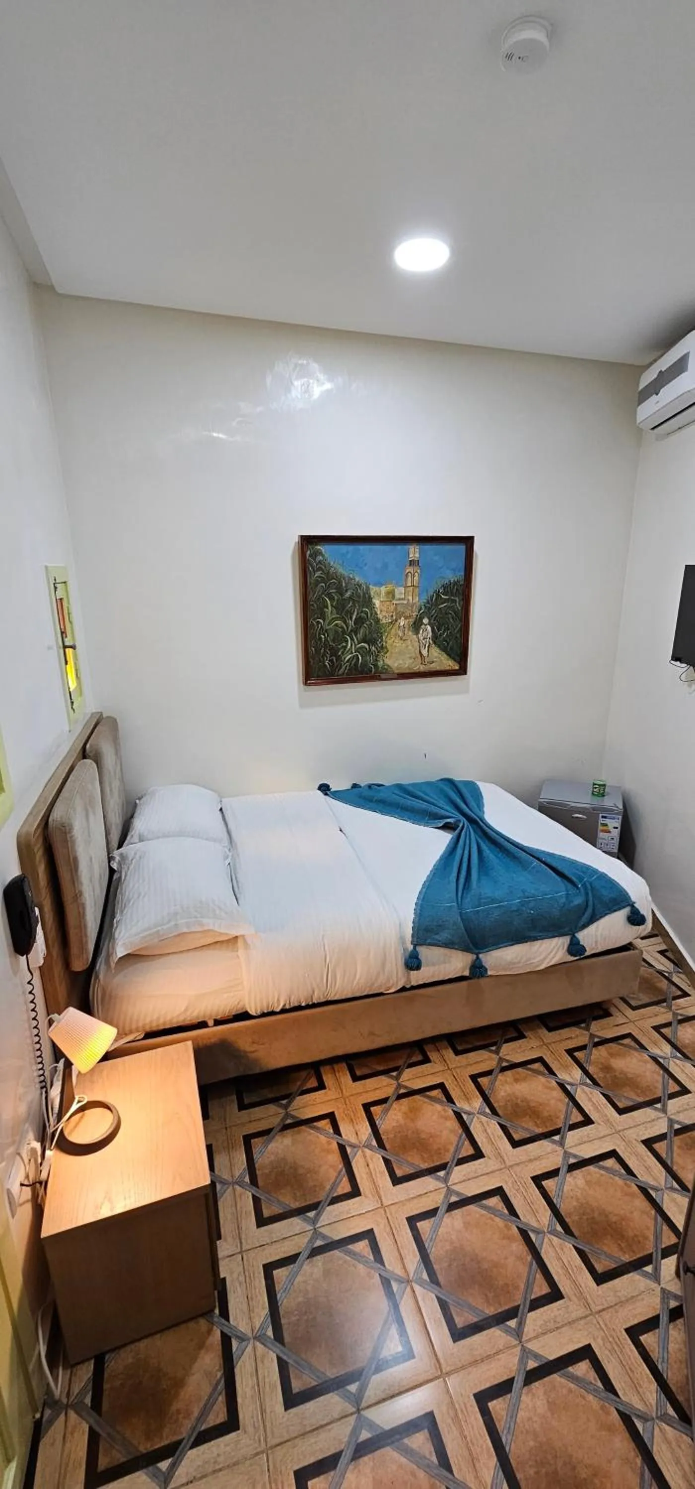 Living room, Bed in Ryad 91