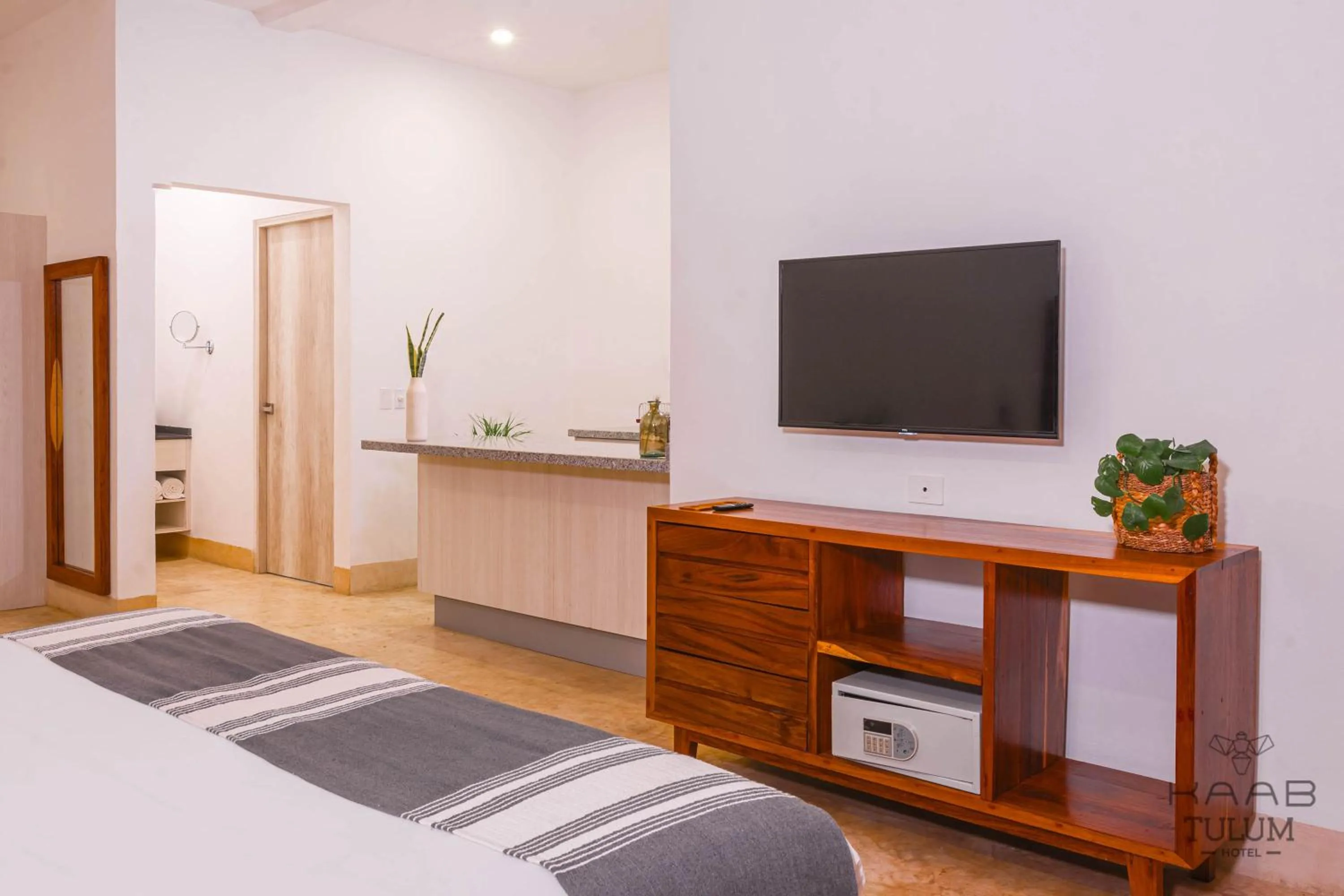 Communal lounge/ TV room, Bed in Kaab Tulum