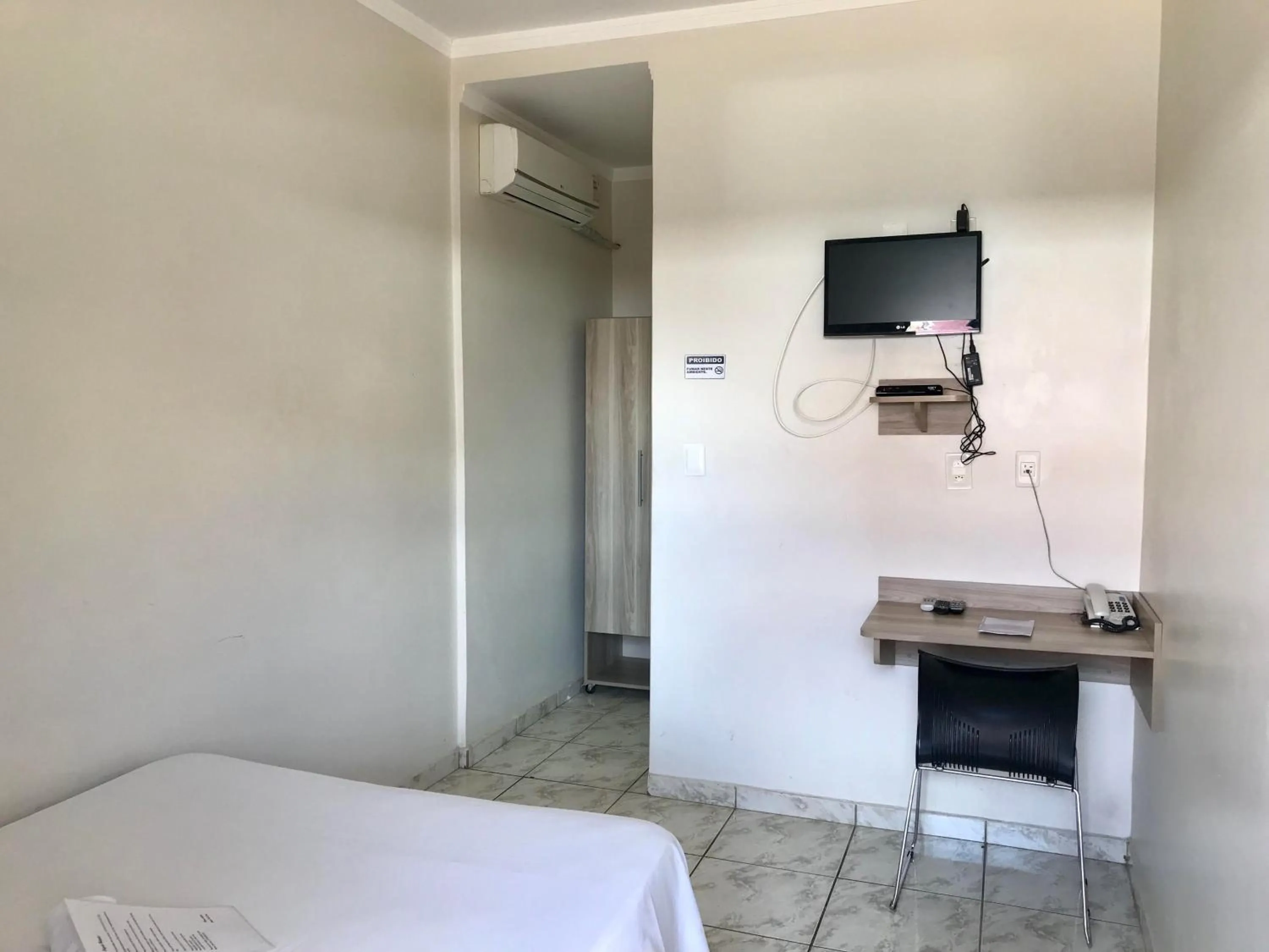 TV and multimedia, Bed in Turis Hotel Centro