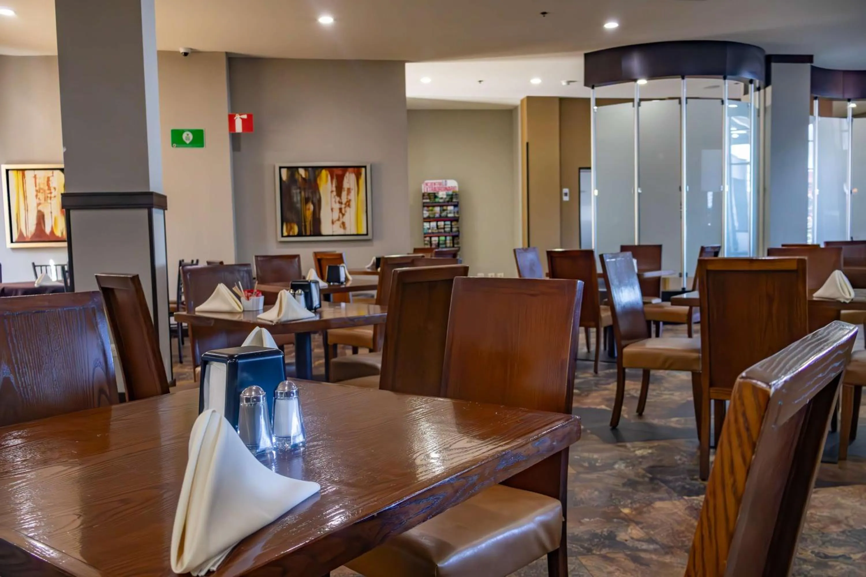 Restaurant/places to eat in Best Western PREMIER Monterrey Aeropuerto