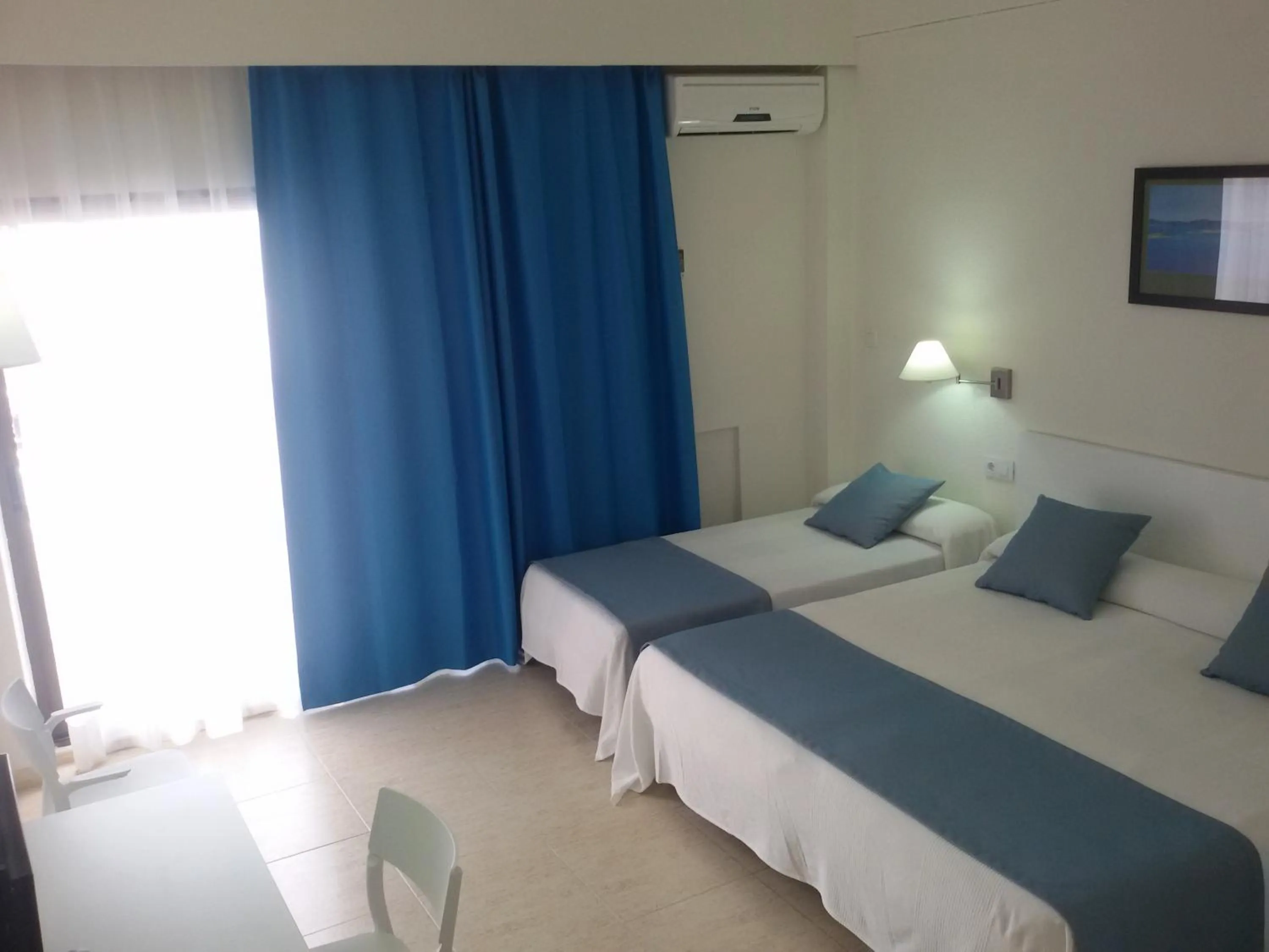 Photo of the whole room, Bed in Hotel Sicania