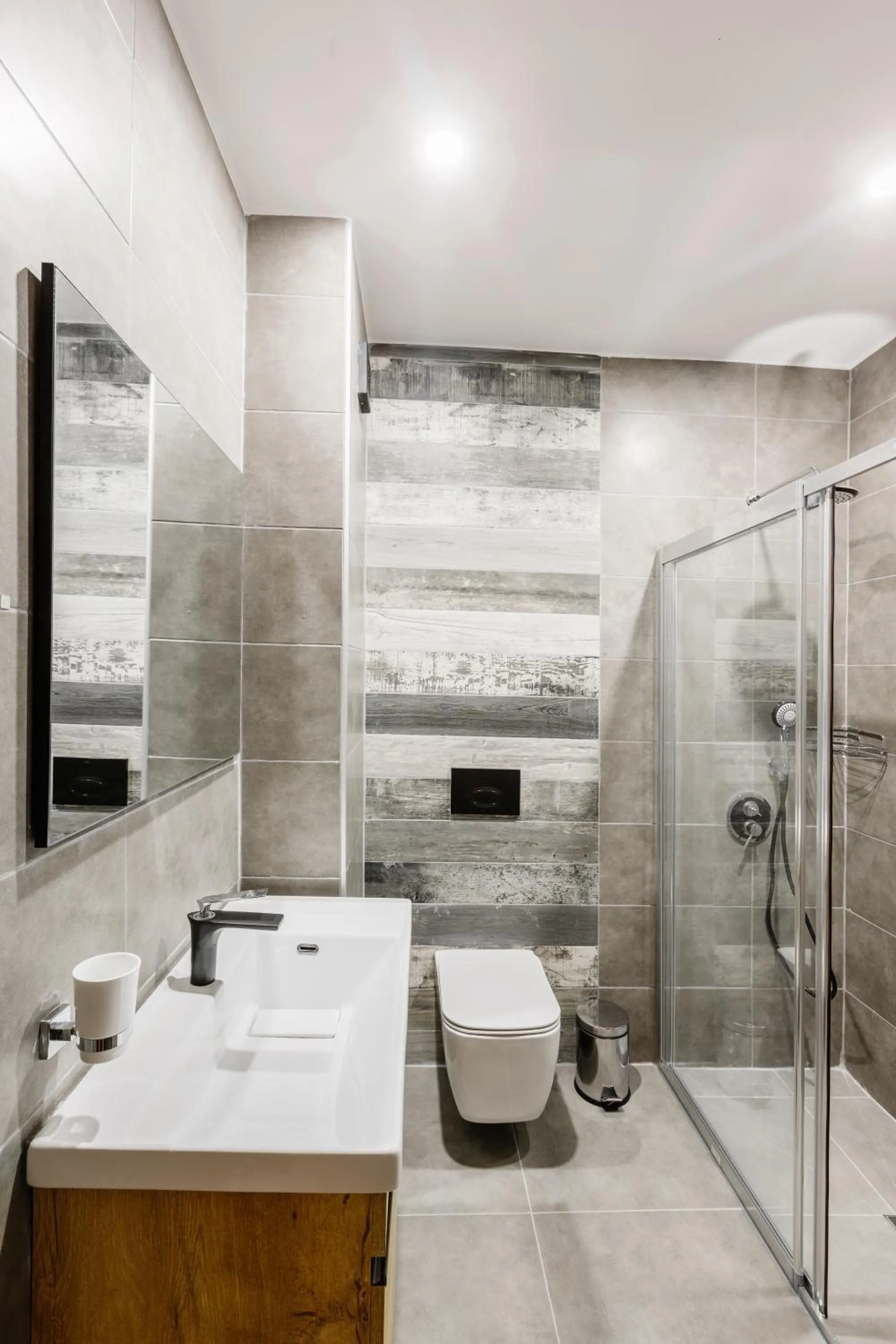 Shower in G Suites Luxury Rentals