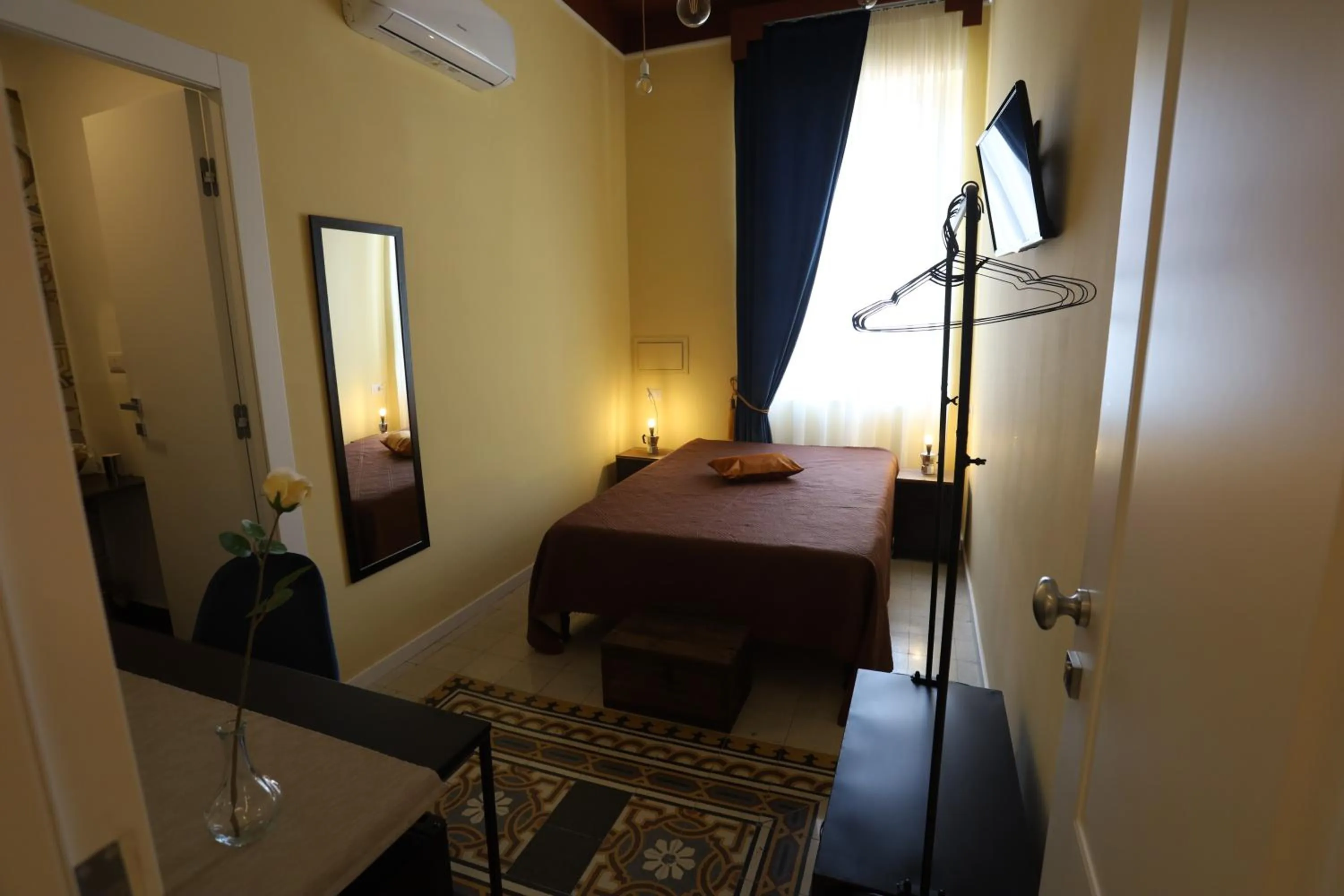 Photo of the whole room, Bed in aroma - Neapolitan BnB