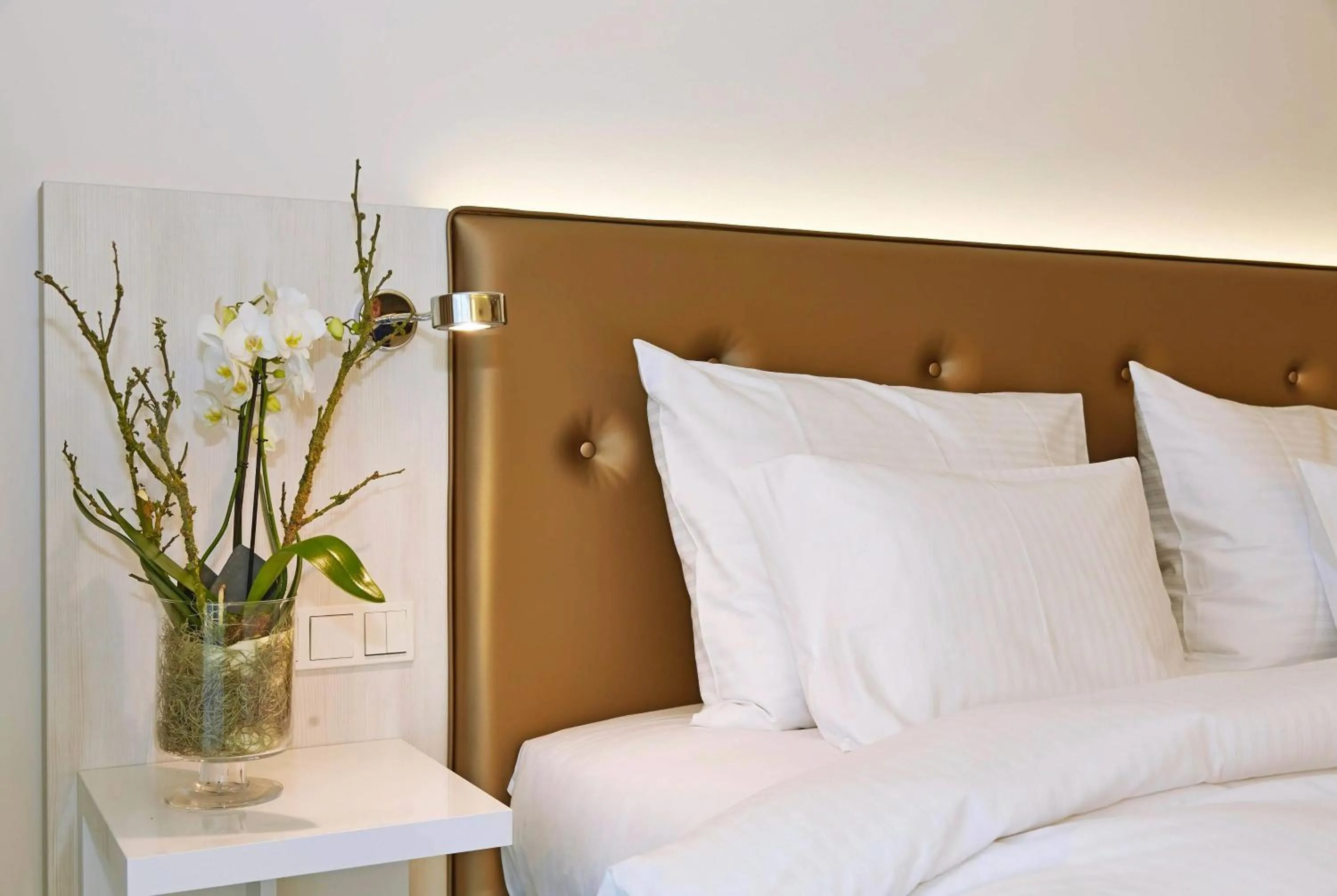 Photo of the whole room, Bed in elaya hotel kleve, Trademark Collection by Wyndham