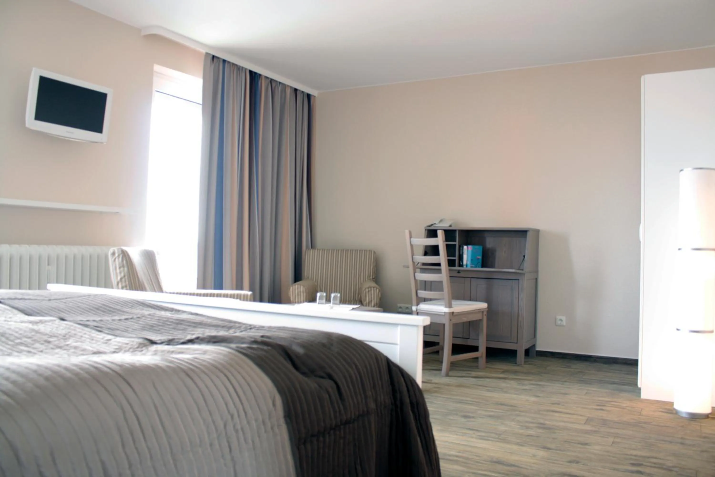 Photo of the whole room, Bed in Hotel Admiral Scheer