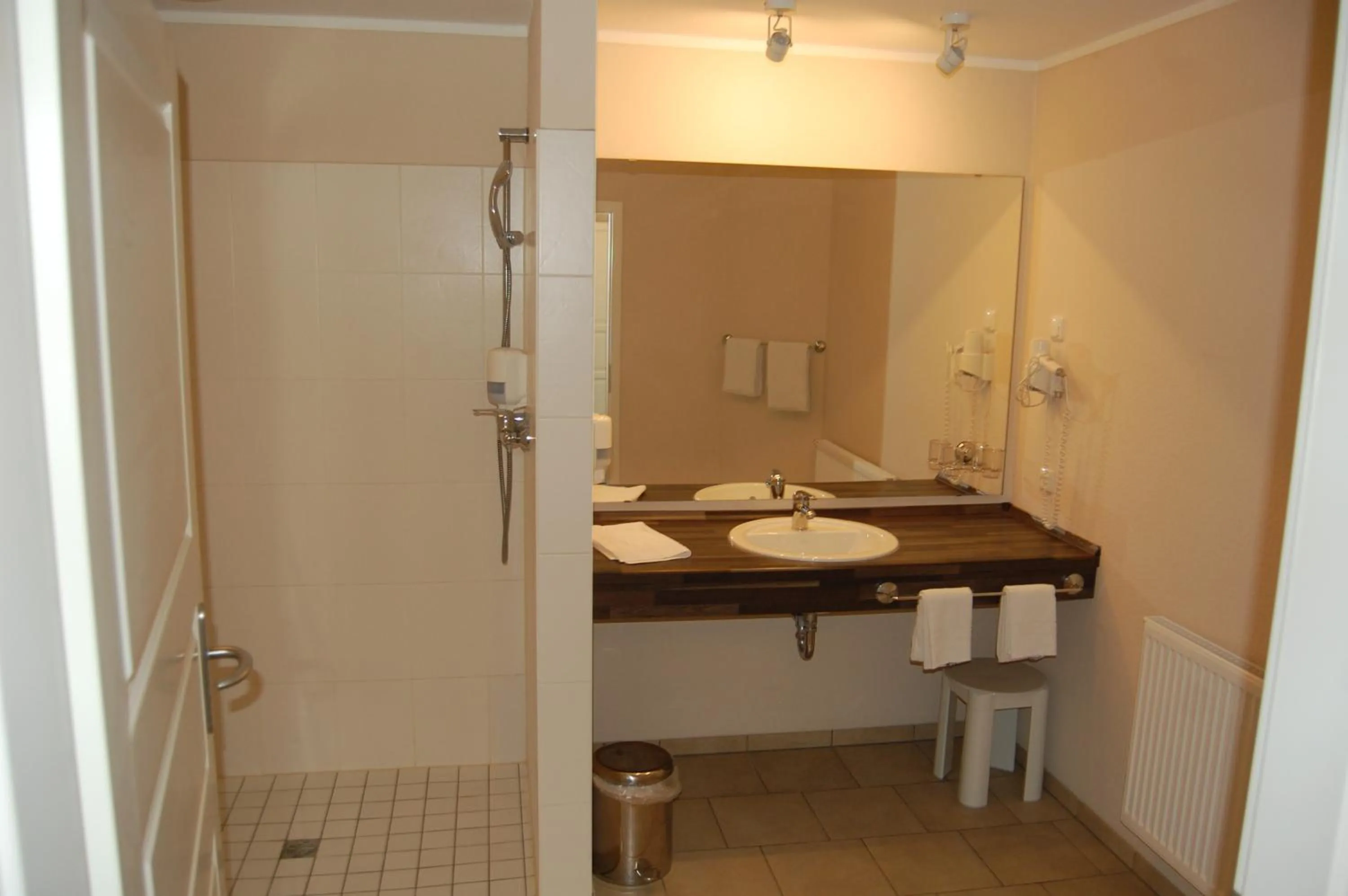 Shower in Hotel Admiral Scheer