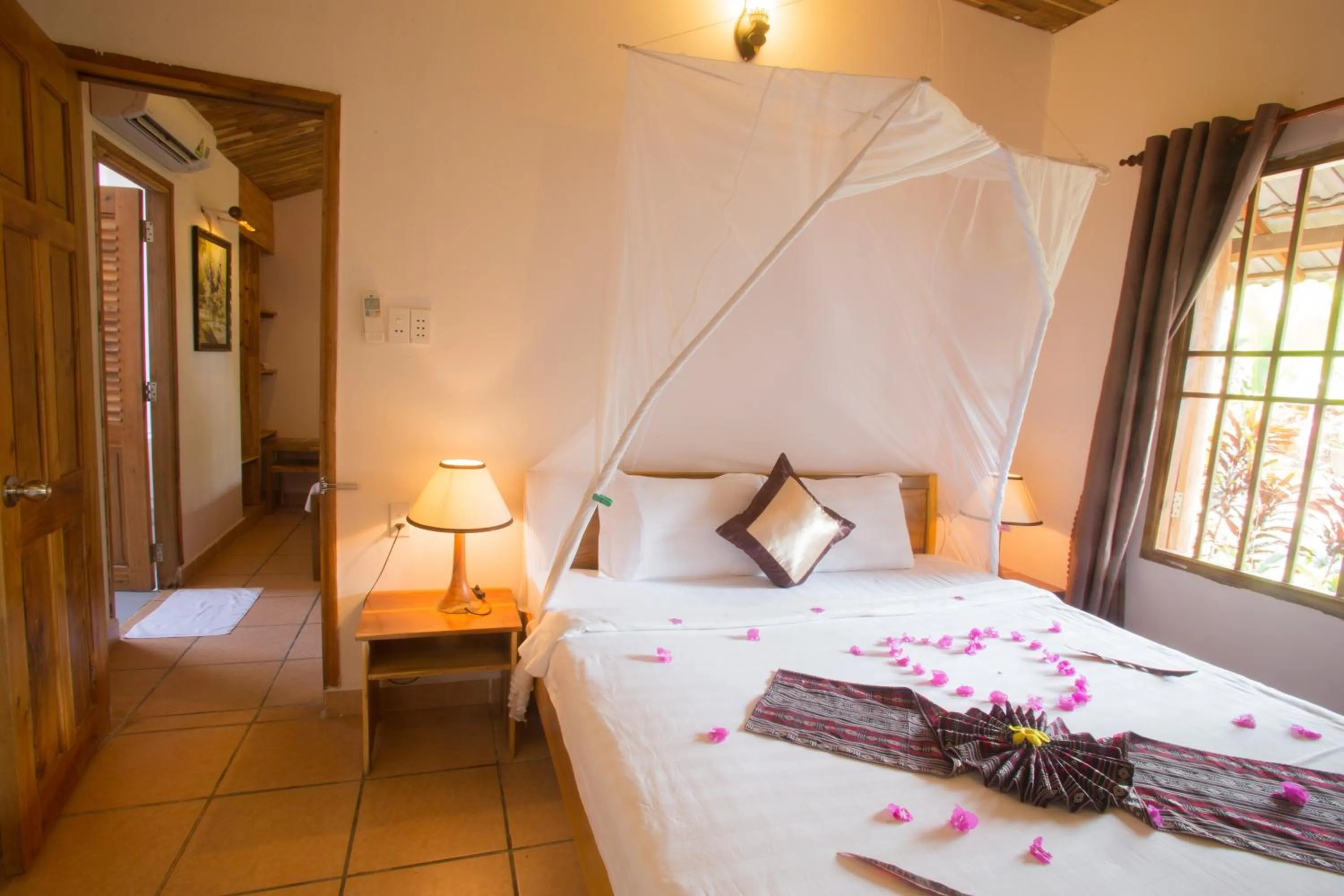 Bedroom, Bed in La Mer Resort, Phú Quốc