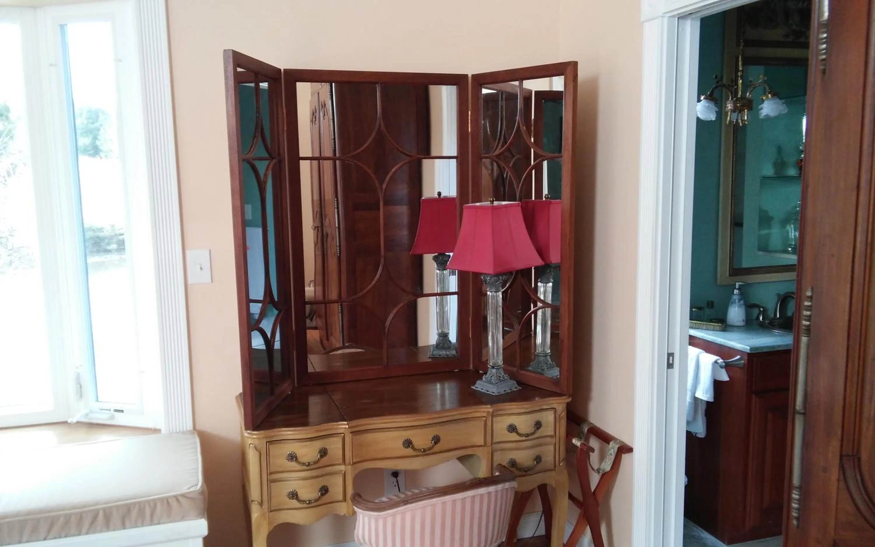 Seating area in Inntiquity, A Country Inn